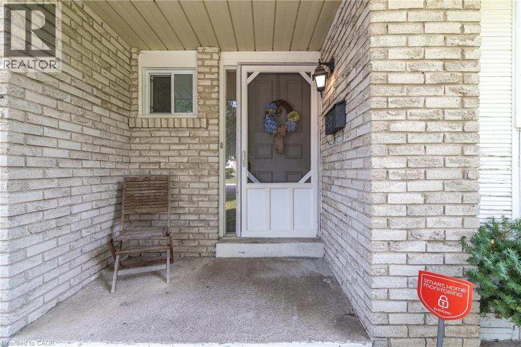34 Woodridge Drive, Guelph, Ontario  N1H 7E2 - Photo 3 - 40806434