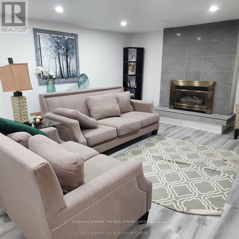 295 Duckworth Street, Barrie (Grove East), Ontario  L4M 3X5 - Photo 4 - S12818524