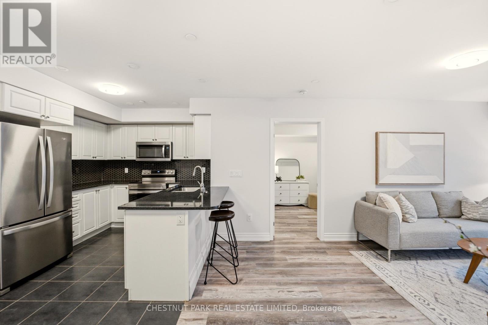 108 - 1045 Nadalin Heights, Milton, Ontario  L9T 8R5 - Photo 7 - W12818520