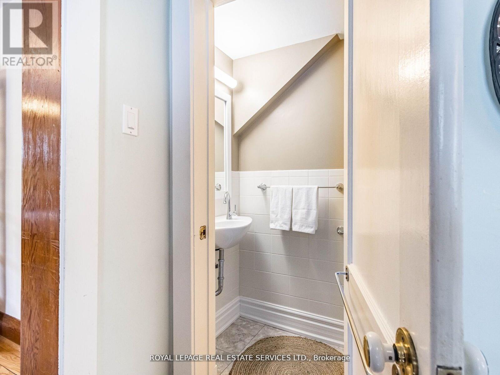 32 Wellington Street E, Brampton, Ontario  L6W 1Y4 - Photo 17 - W12818526