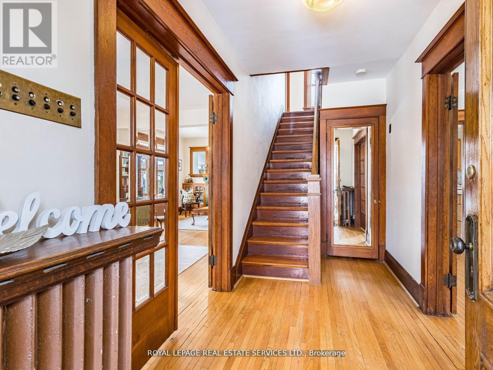 32 Wellington Street E, Brampton, Ontario  L6W 1Y4 - Photo 6 - W12818526