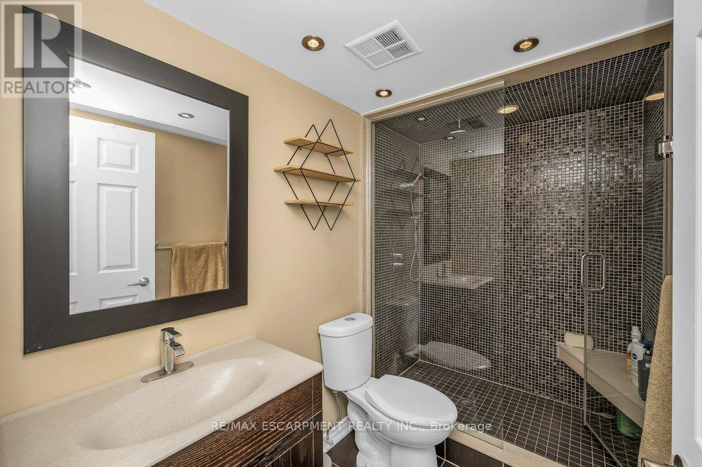 512 - 335 Webb Drive, Mississauga, Ontario  L5B 4A1 - Photo 13 - W12818594