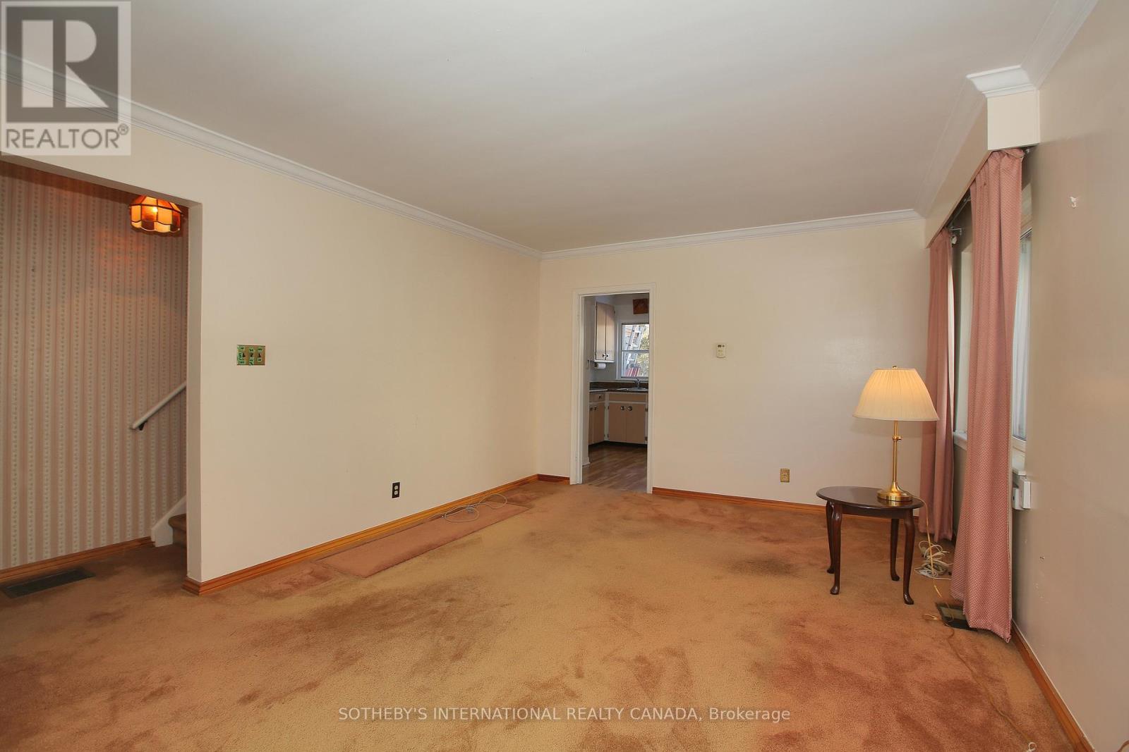 42 Van Stassen Boulevard, Toronto, Ontario  M6S 2N5 - Photo 10 - W12818634