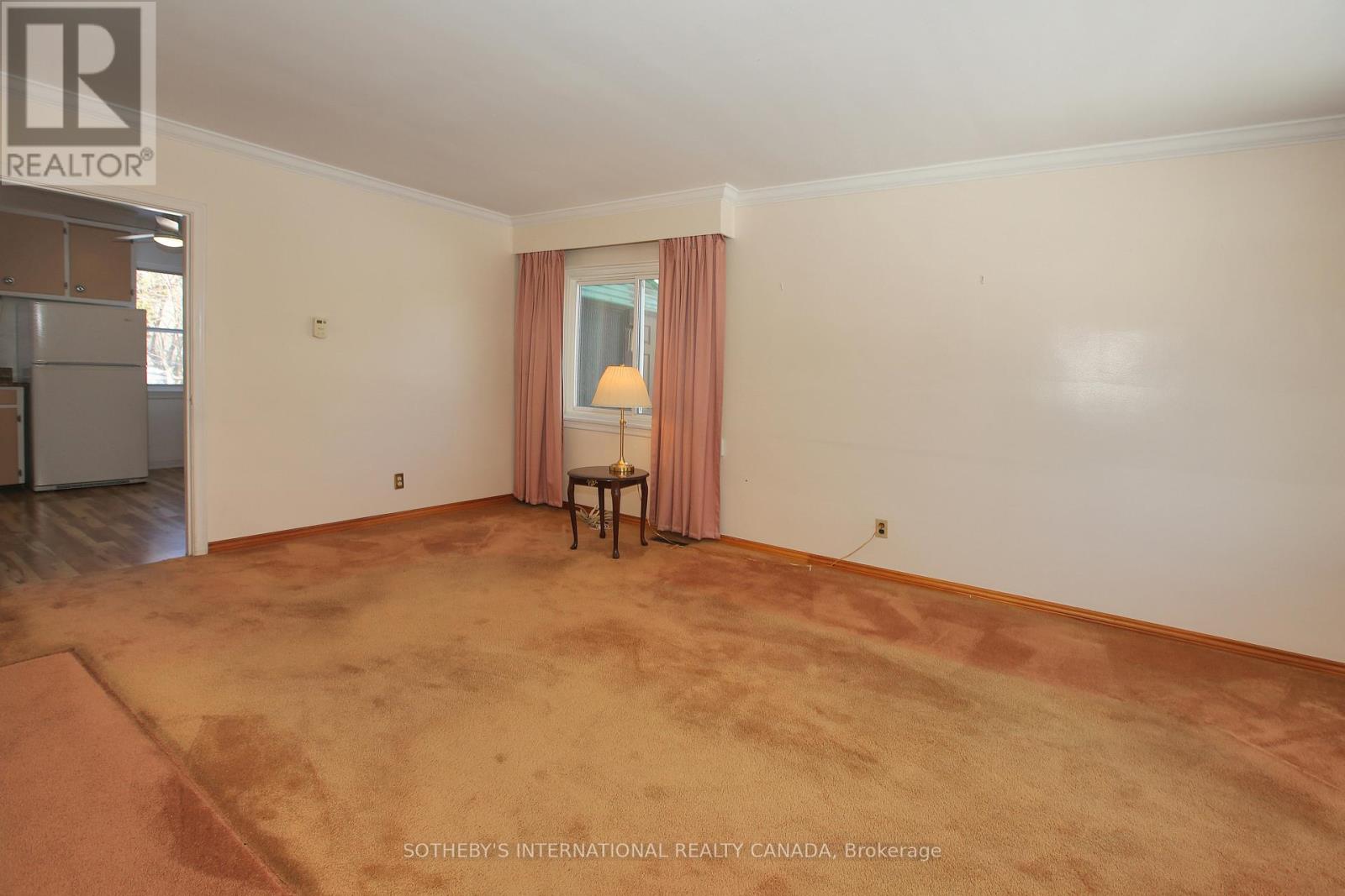 42 Van Stassen Boulevard, Toronto, Ontario  M6S 2N5 - Photo 11 - W12818634