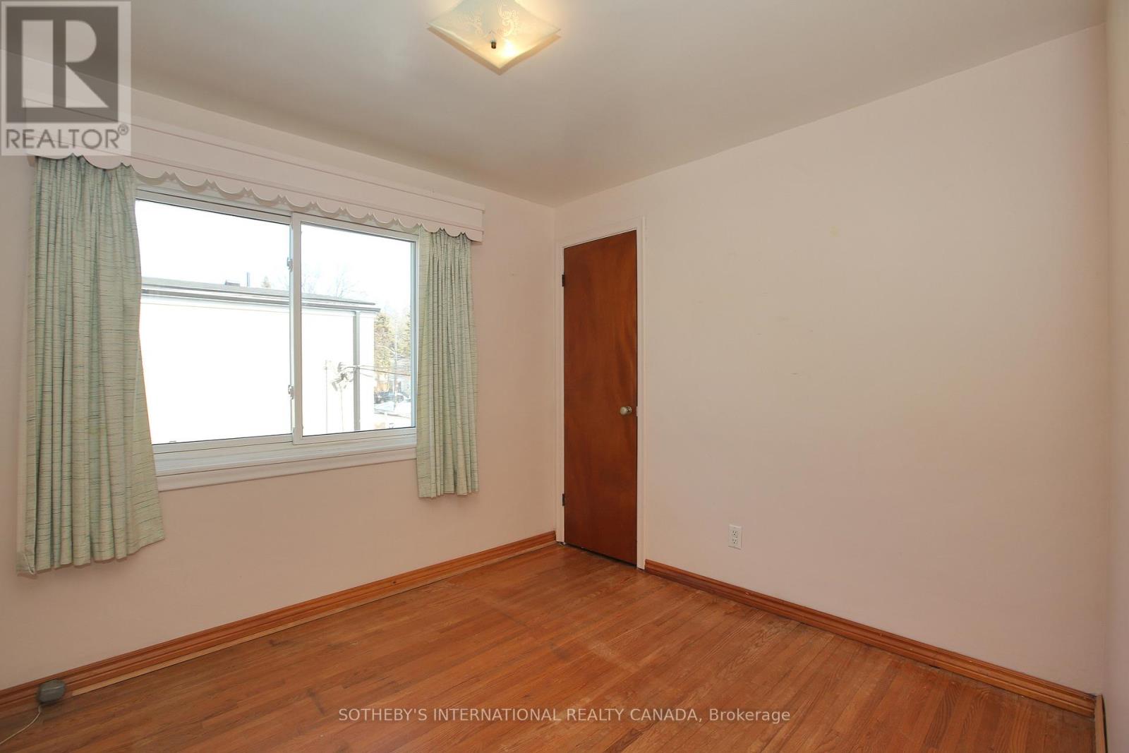 42 Van Stassen Boulevard, Toronto, Ontario  M6S 2N5 - Photo 14 - W12818634