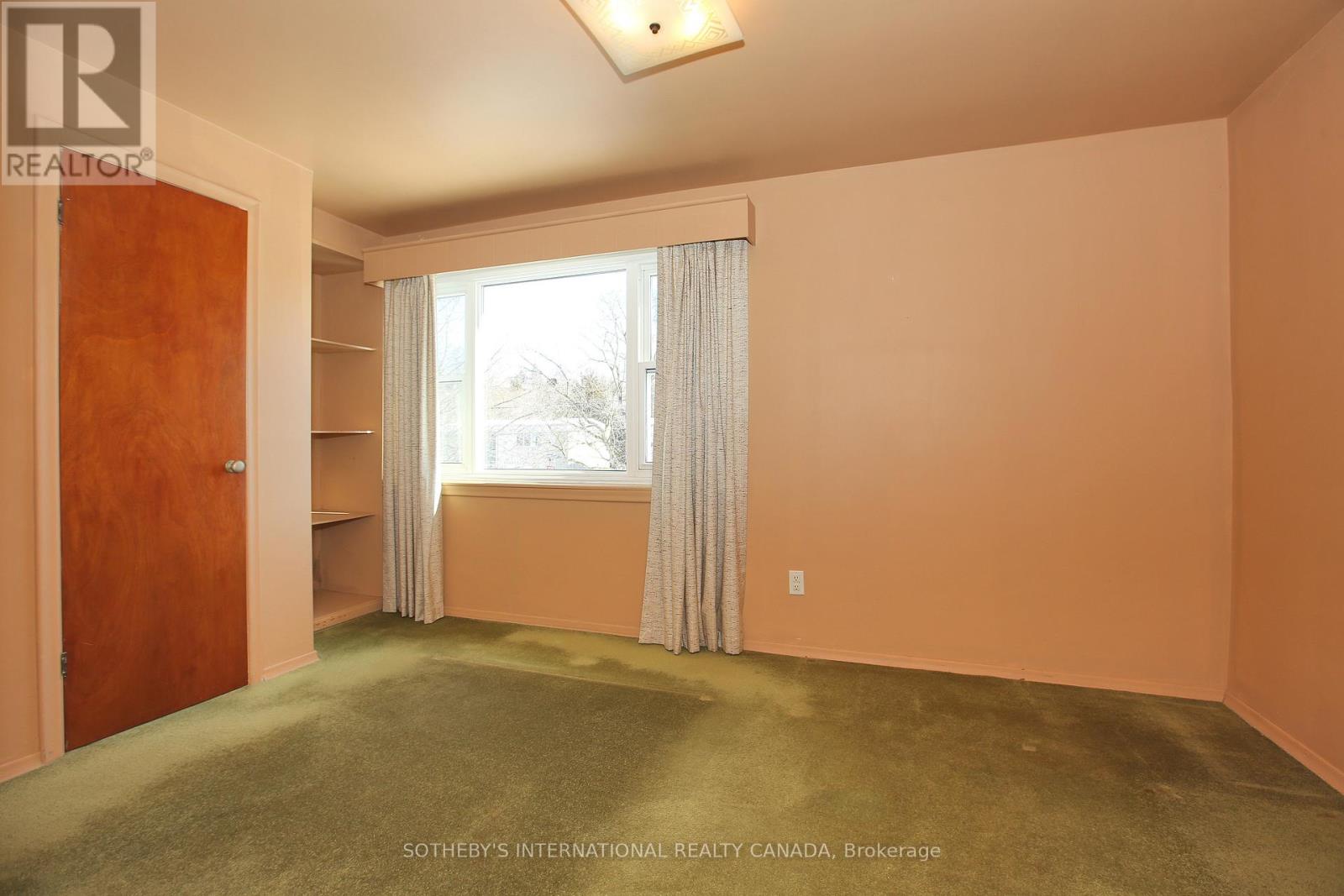 42 Van Stassen Boulevard, Toronto, Ontario  M6S 2N5 - Photo 15 - W12818634