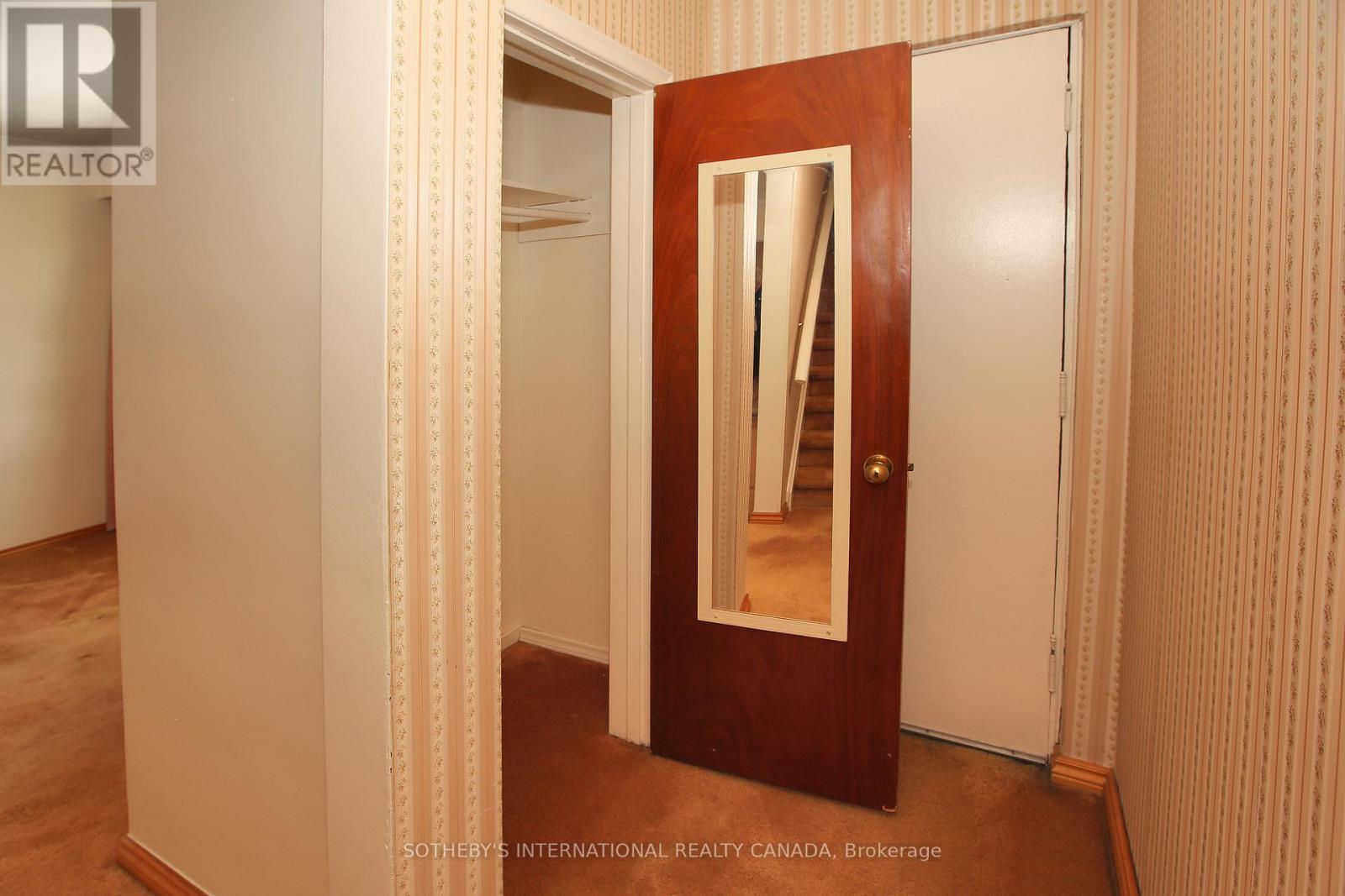 42 Van Stassen Boulevard, Toronto, Ontario  M6S 2N5 - Photo 17 - W12818634