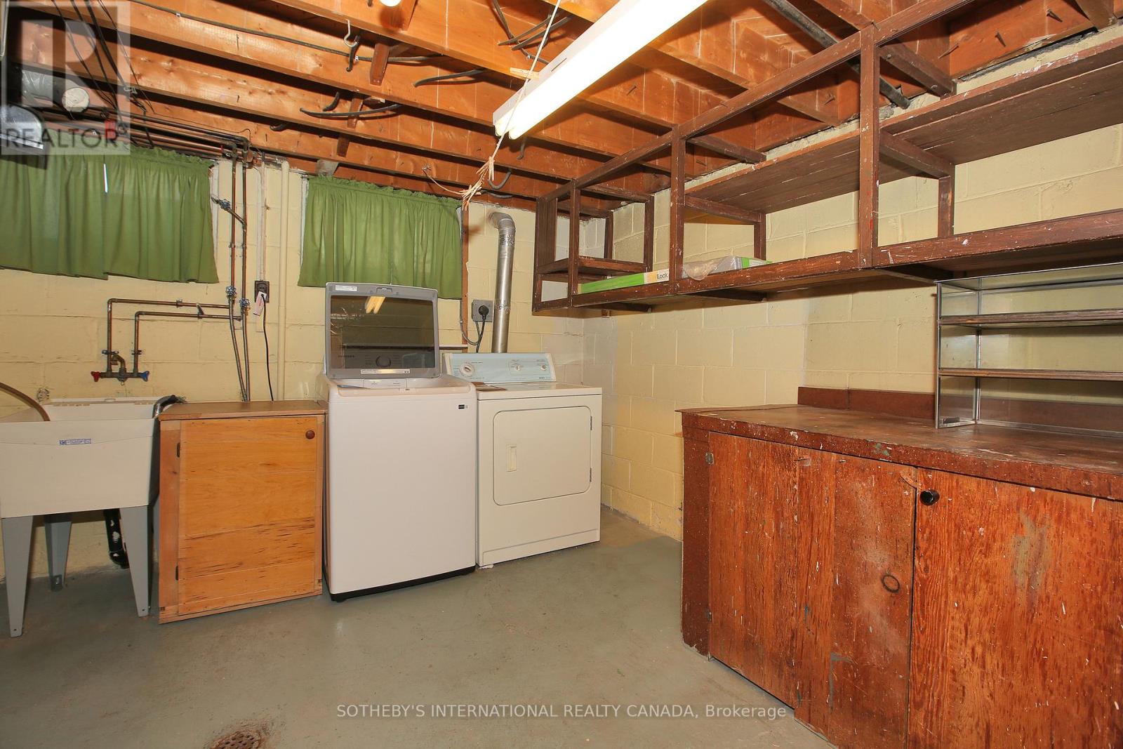 42 Van Stassen Boulevard, Toronto, Ontario  M6S 2N5 - Photo 19 - W12818634