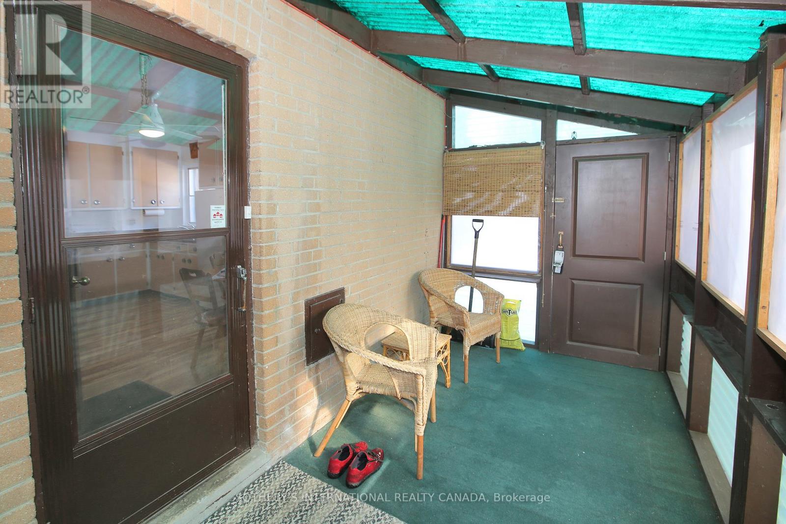 42 Van Stassen Boulevard, Toronto, Ontario  M6S 2N5 - Photo 4 - W12818634