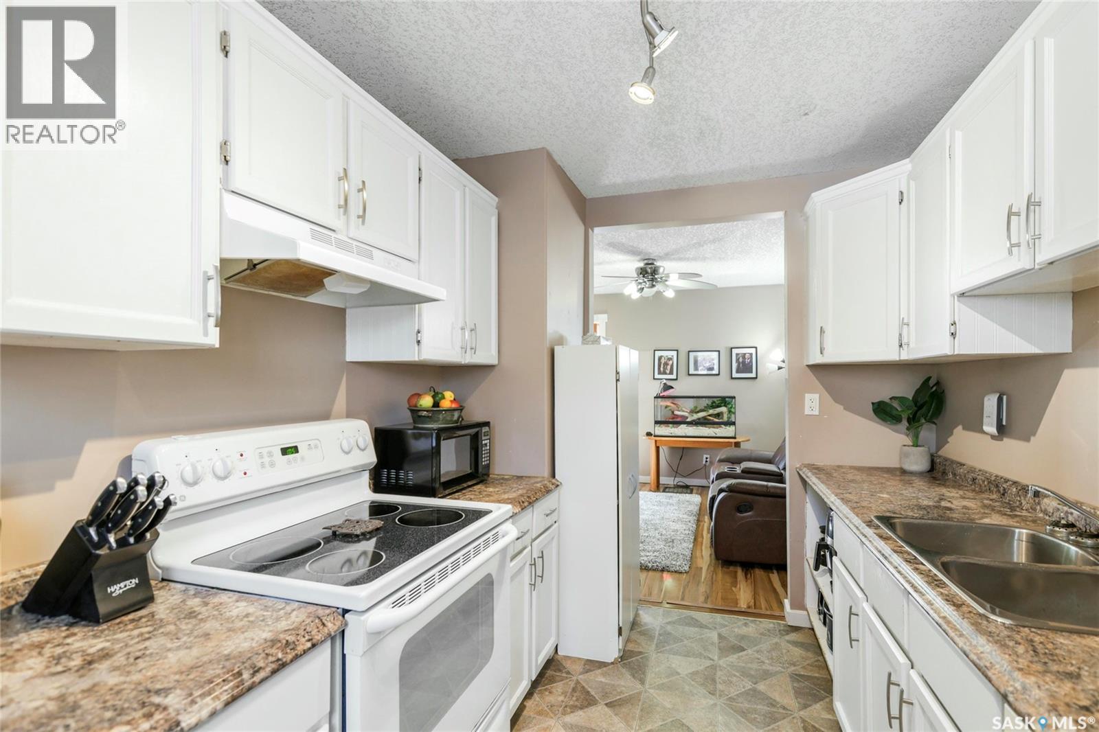 1438 Connaught Street, Regina, Saskatchewan  S4T 4S9 - Photo 6 - SK029146