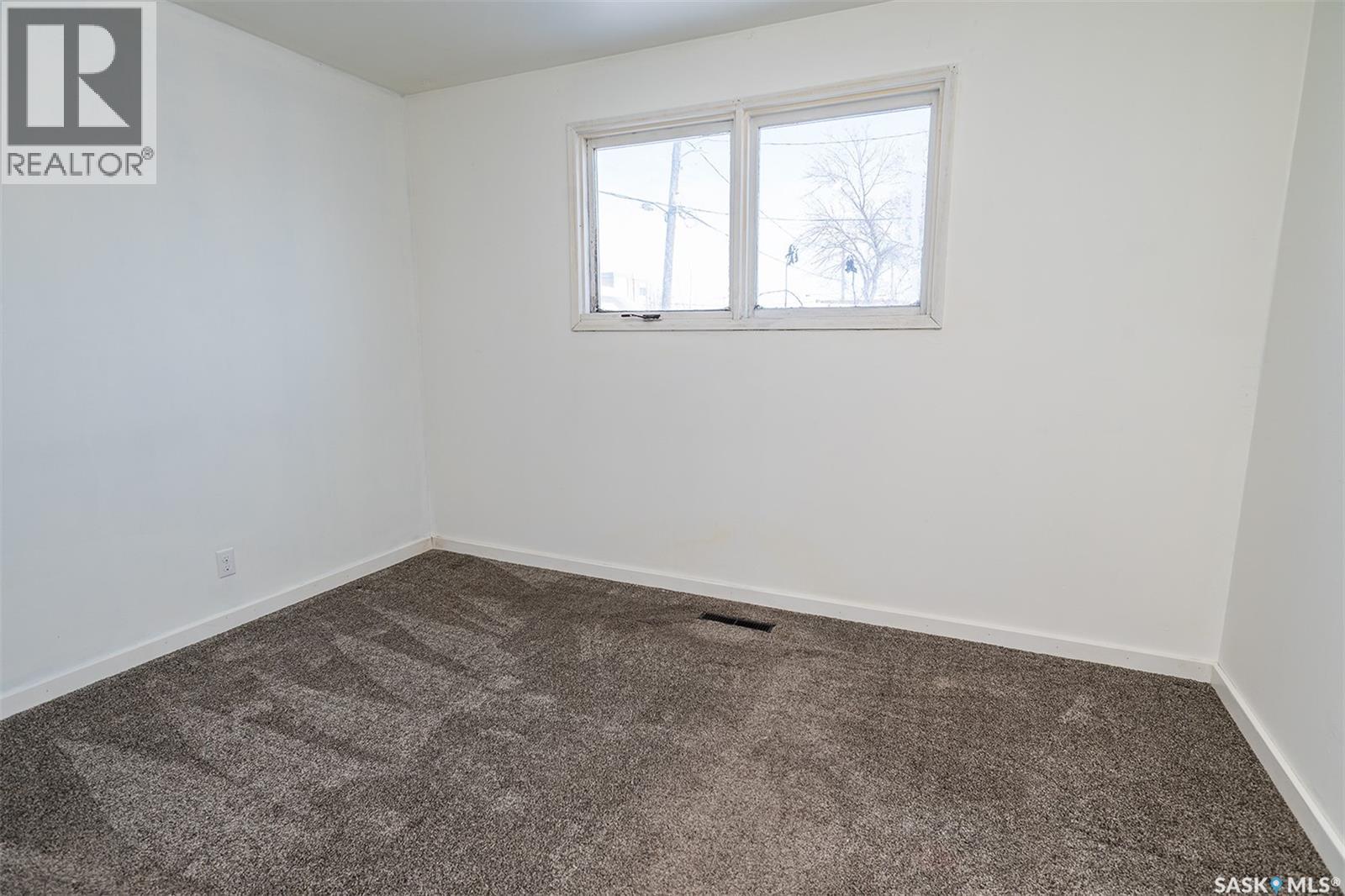 201 2nd Street W, Wynyard, Saskatchewan  S0A 4T0 - Photo 15 - SK029128