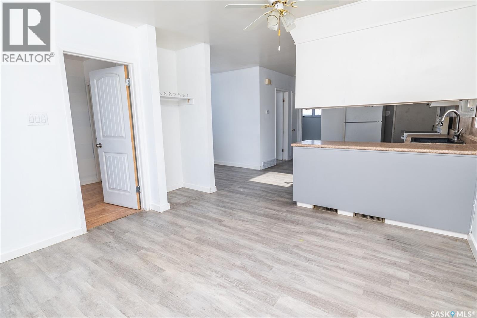 201 2nd Street W, Wynyard, Saskatchewan  S0A 4T0 - Photo 4 - SK029128