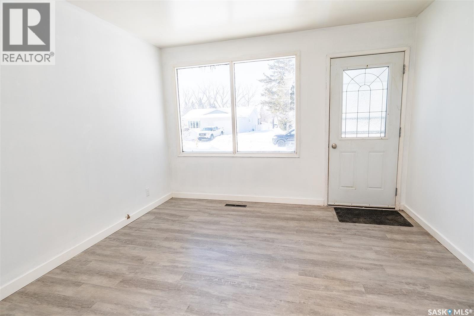 201 2nd Street W, Wynyard, Saskatchewan  S0A 4T0 - Photo 5 - SK029128