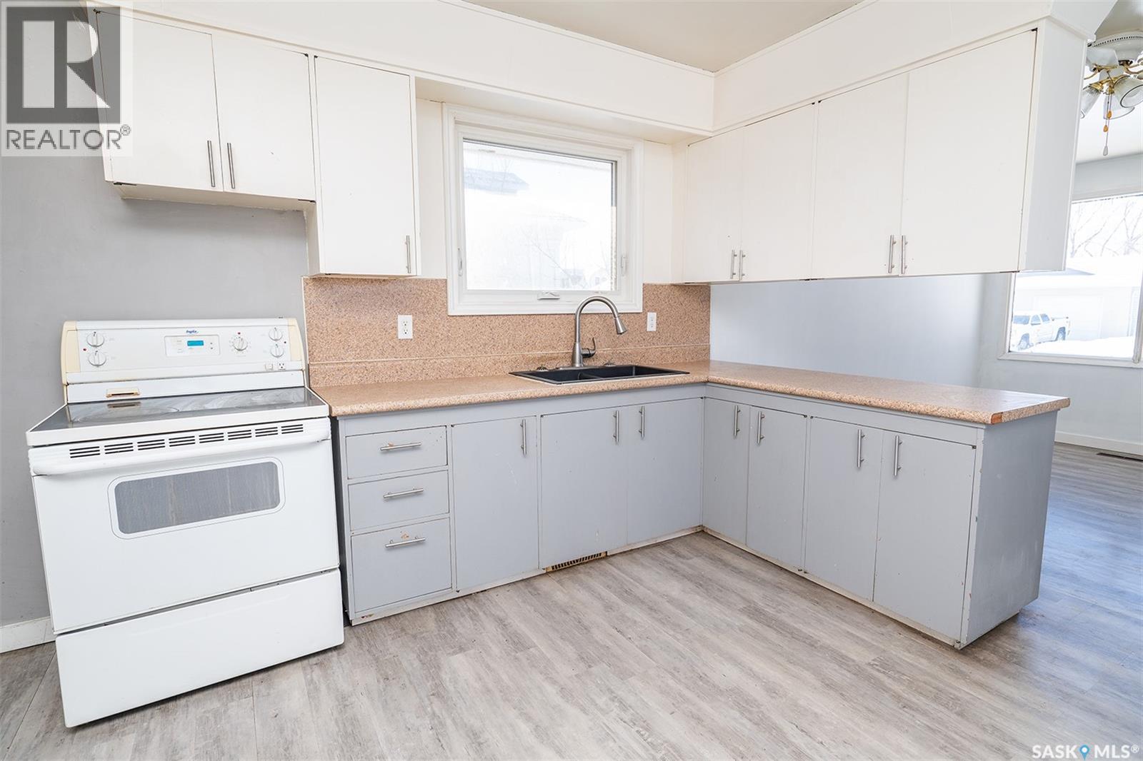 201 2nd Street W, Wynyard, Saskatchewan  S0A 4T0 - Photo 8 - SK029128