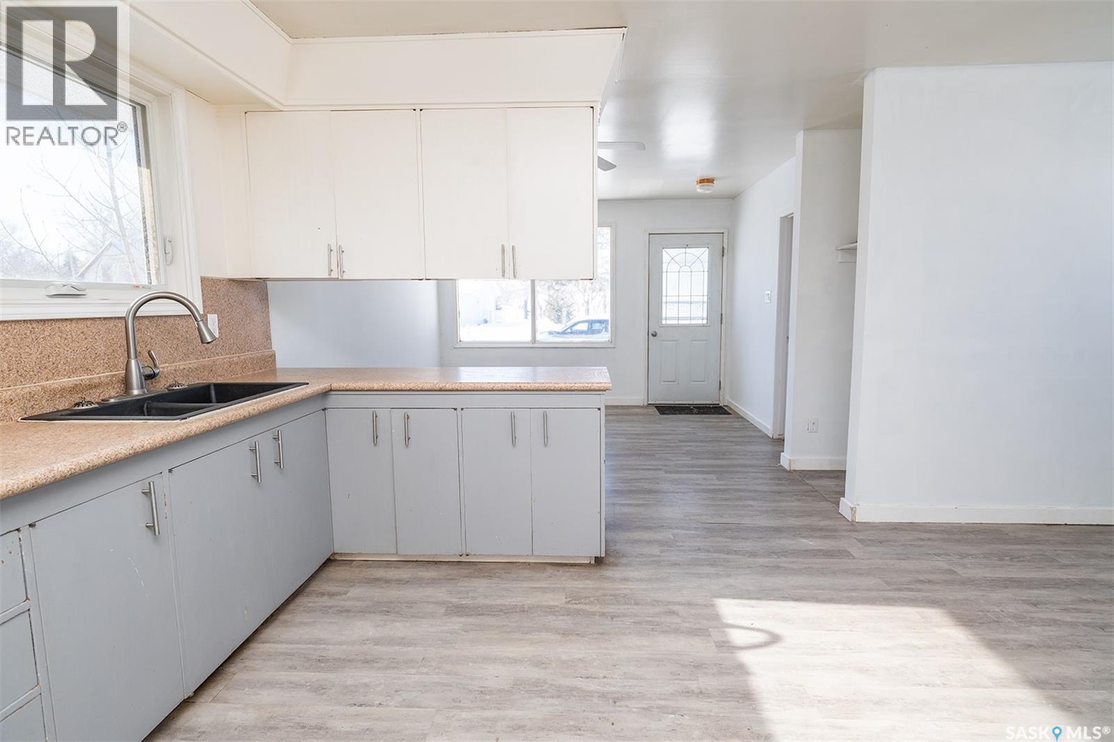 201 2nd Street W, Wynyard, Saskatchewan  S0A 4T0 - Photo 9 - SK029128