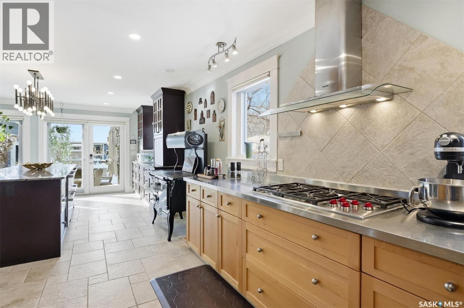 1210 Elliott Street, Saskatoon, Saskatchewan  S7N 0V6 - Photo 11 - SK029062