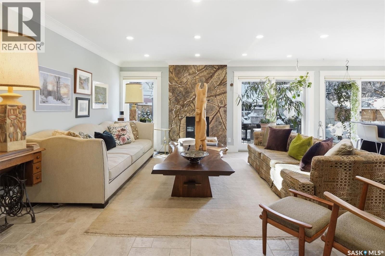 1210 Elliott Street, Saskatoon, Saskatchewan  S7N 0V6 - Photo 5 - SK029062