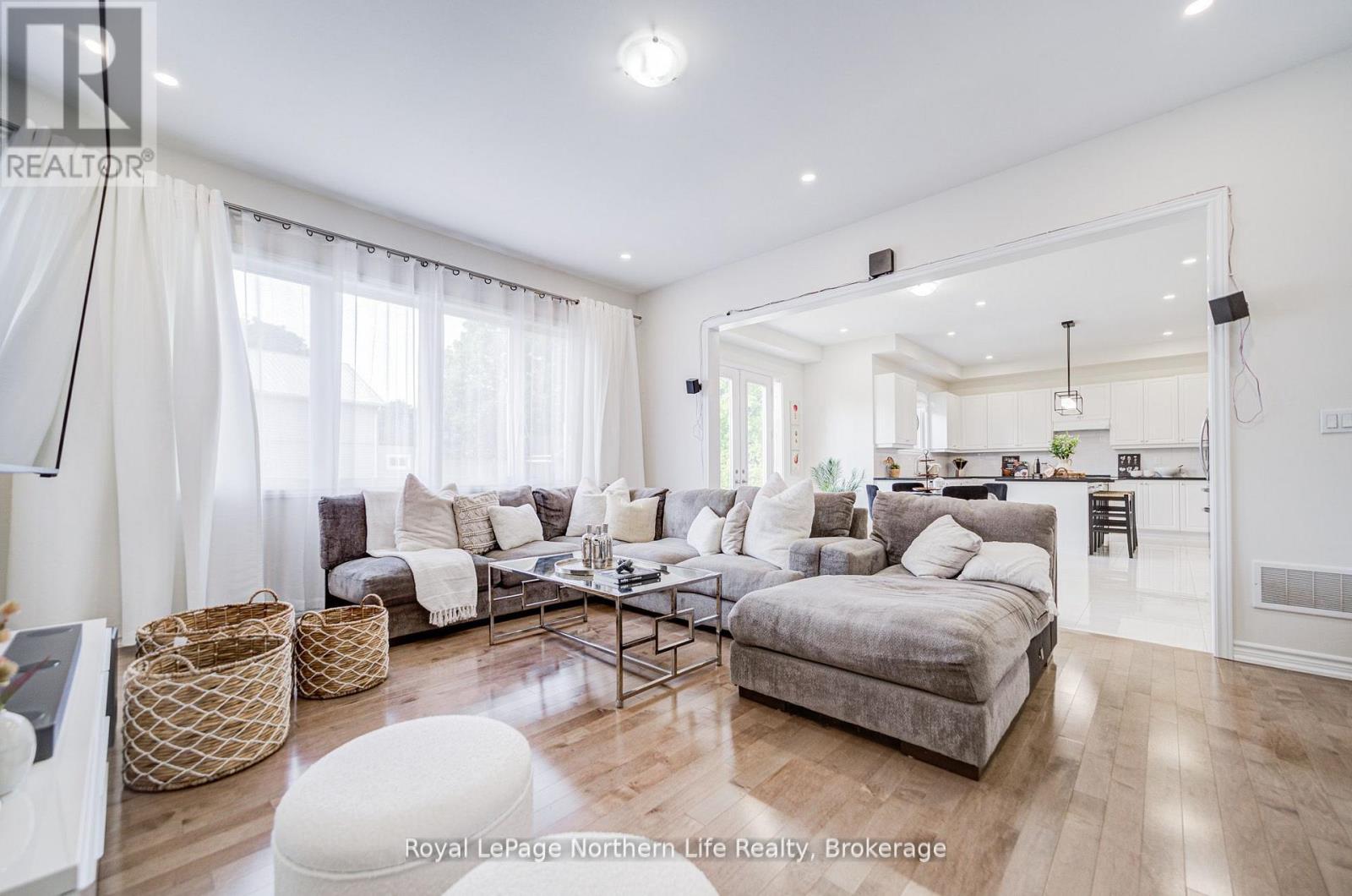 Lorem Ipsum Dolor Sit Amet,, Georgina, Ontario  L4P  - Photo 15 - DEMO29397349