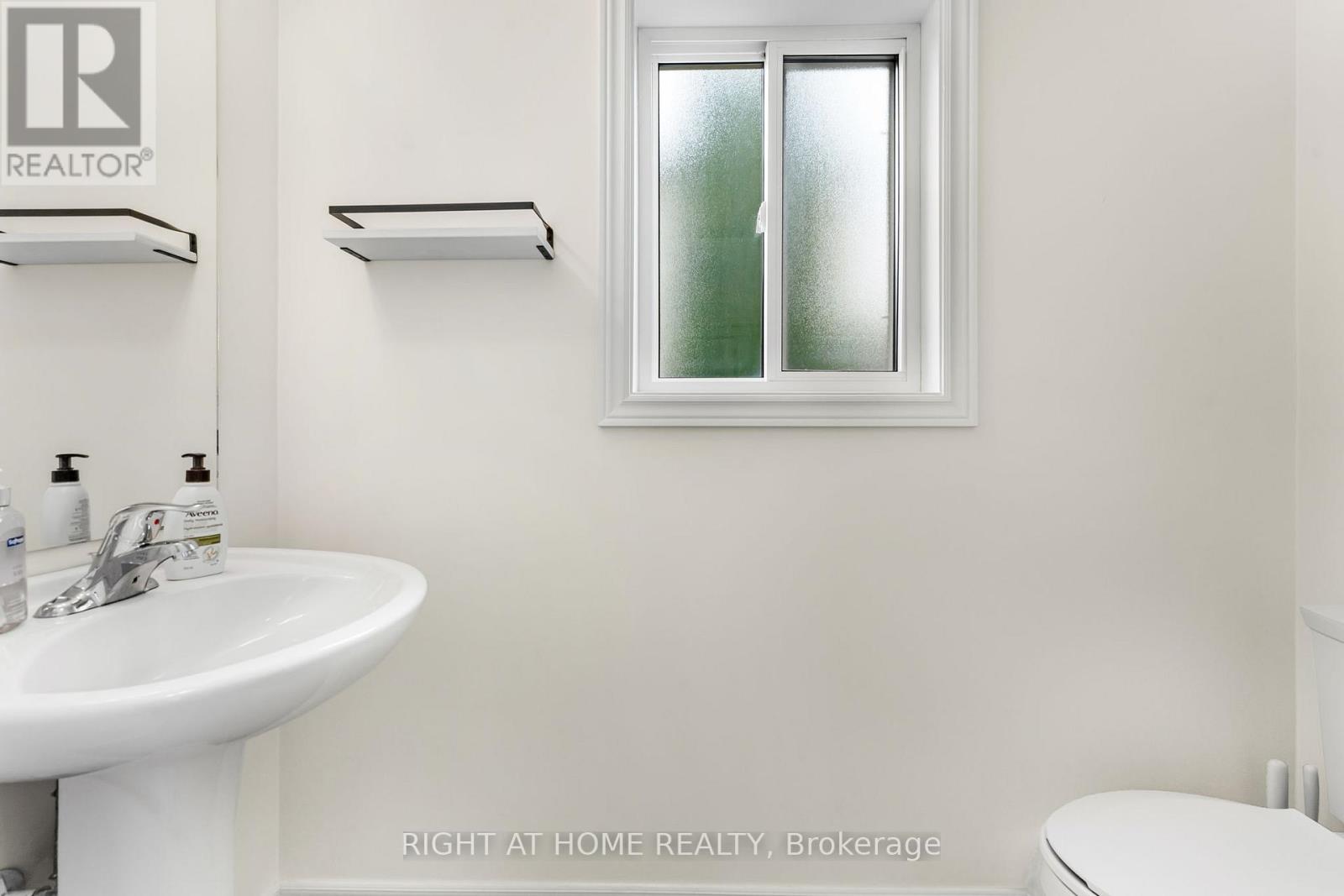 80 Loretta Drive, Niagara-On-The-Lake, Ontario  L0S 1T0 - Photo 21 - X12818534