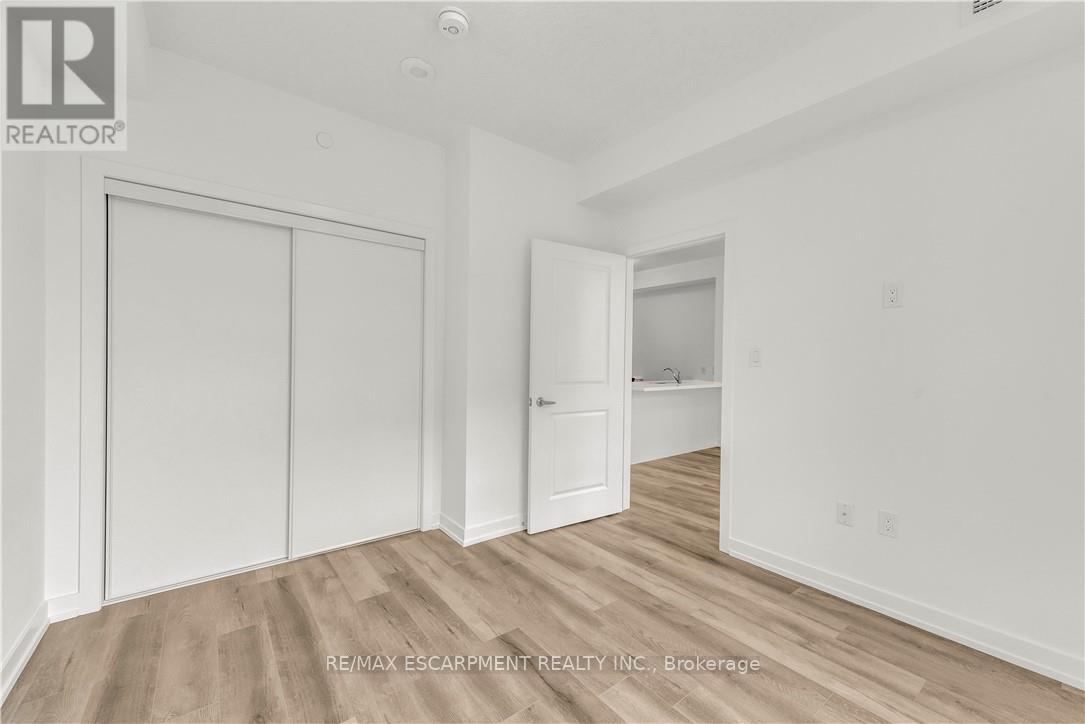 340 - 10 Mallard Trail, Hamilton, Ontario  L8B 1W5 - Photo 14 - X12818548