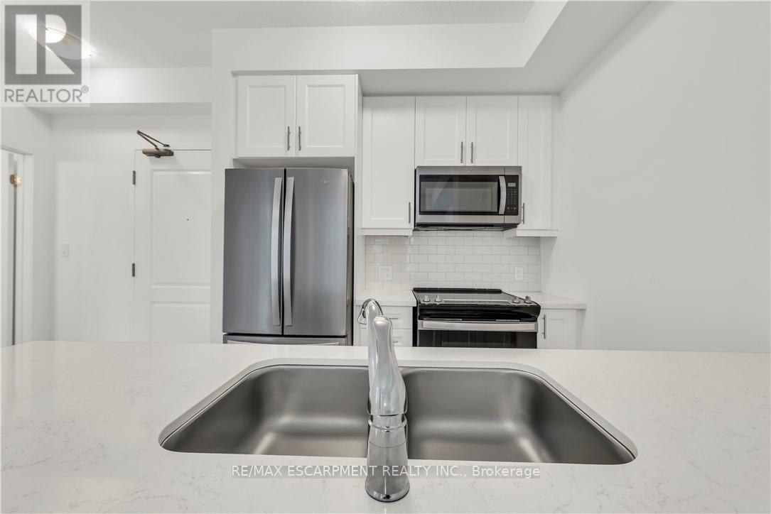 340 - 10 Mallard Trail, Hamilton, Ontario  L8B 1W5 - Photo 7 - X12818548