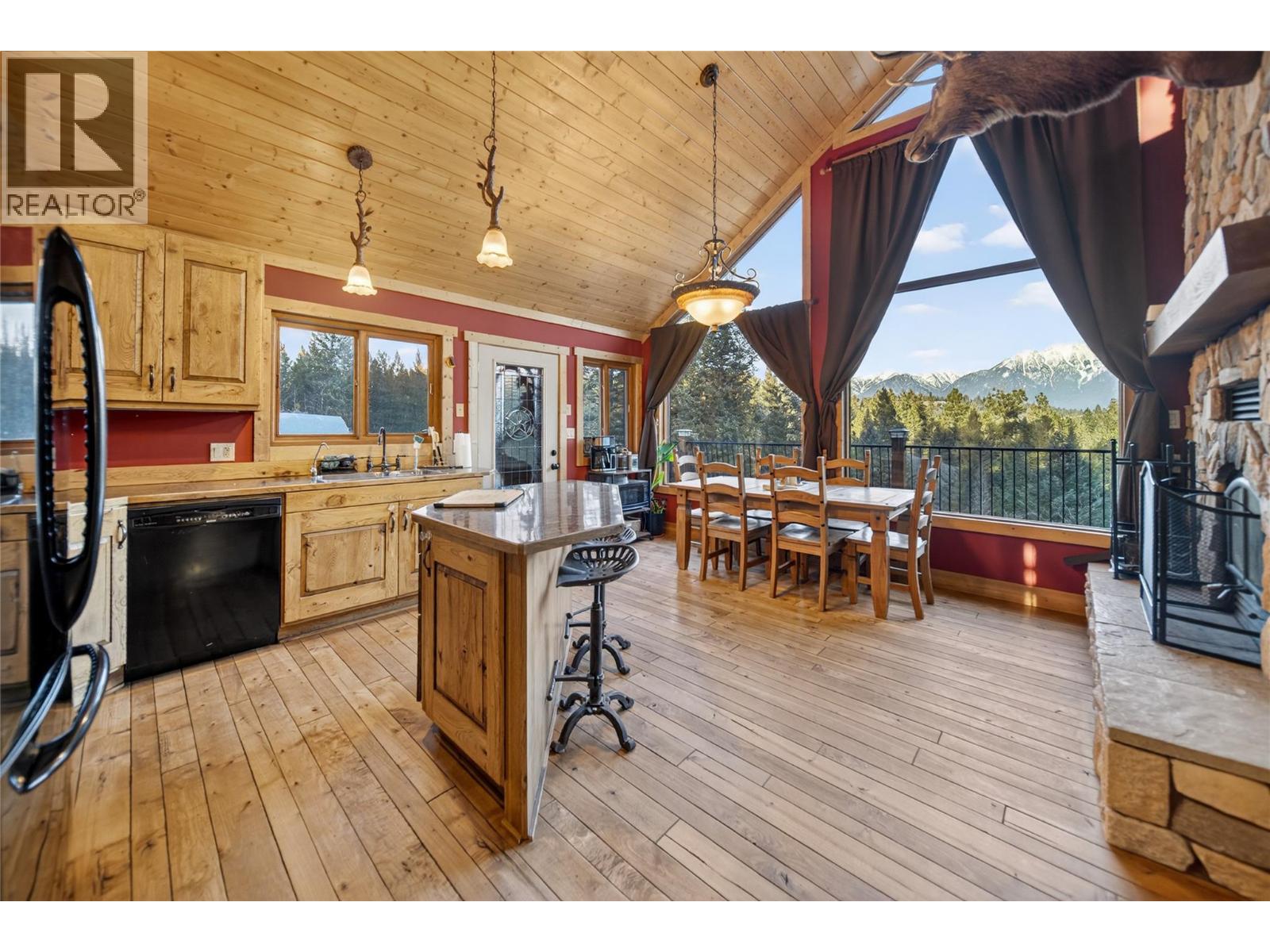 7225 3/93 Highway, Cranbrook, British Columbia  V1C 7B2 - Photo 3 - 10376949