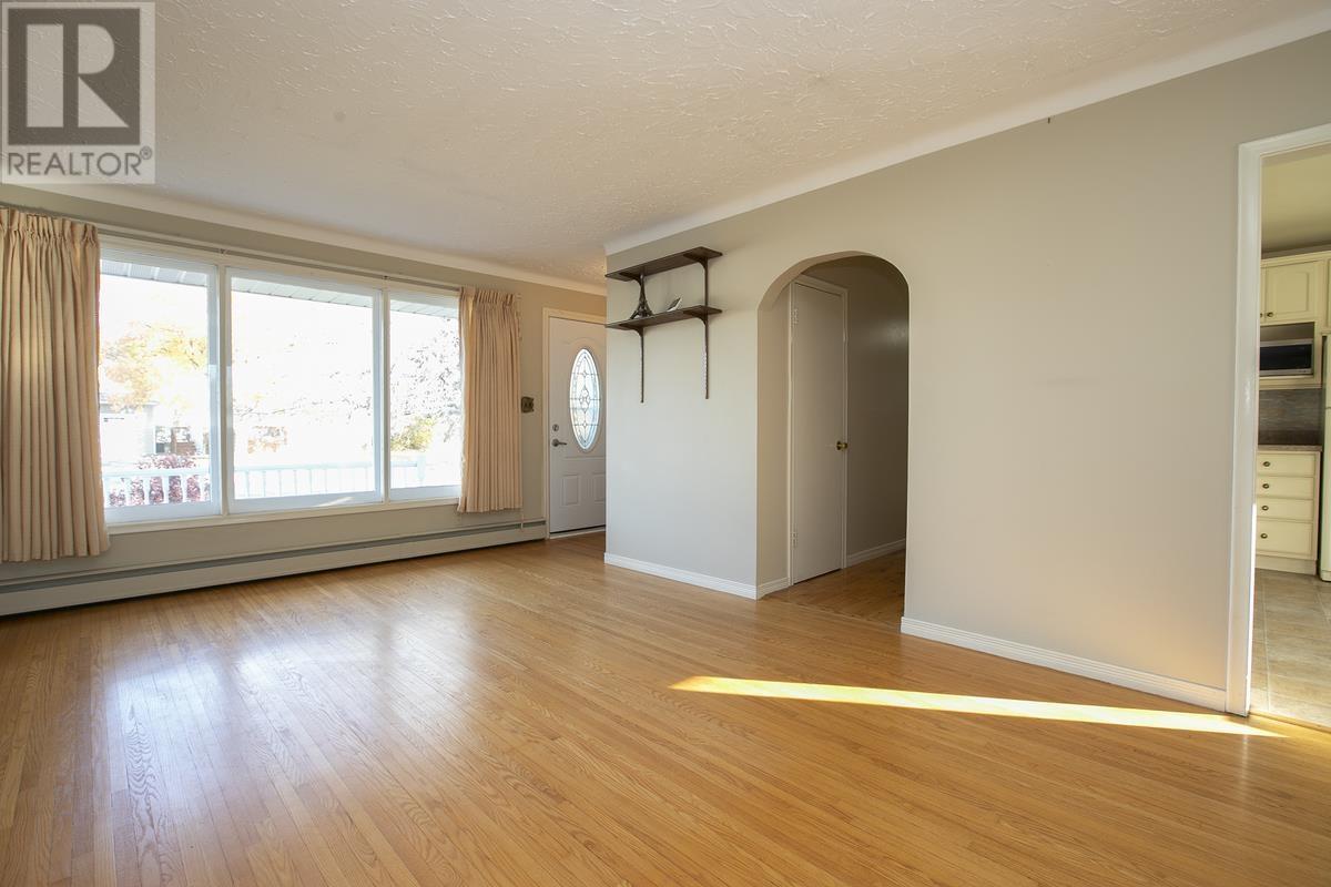 537 Placid Ave, Sault Ste. Marie, Ontario  P6B 3M4 - Photo 15 - SM253191