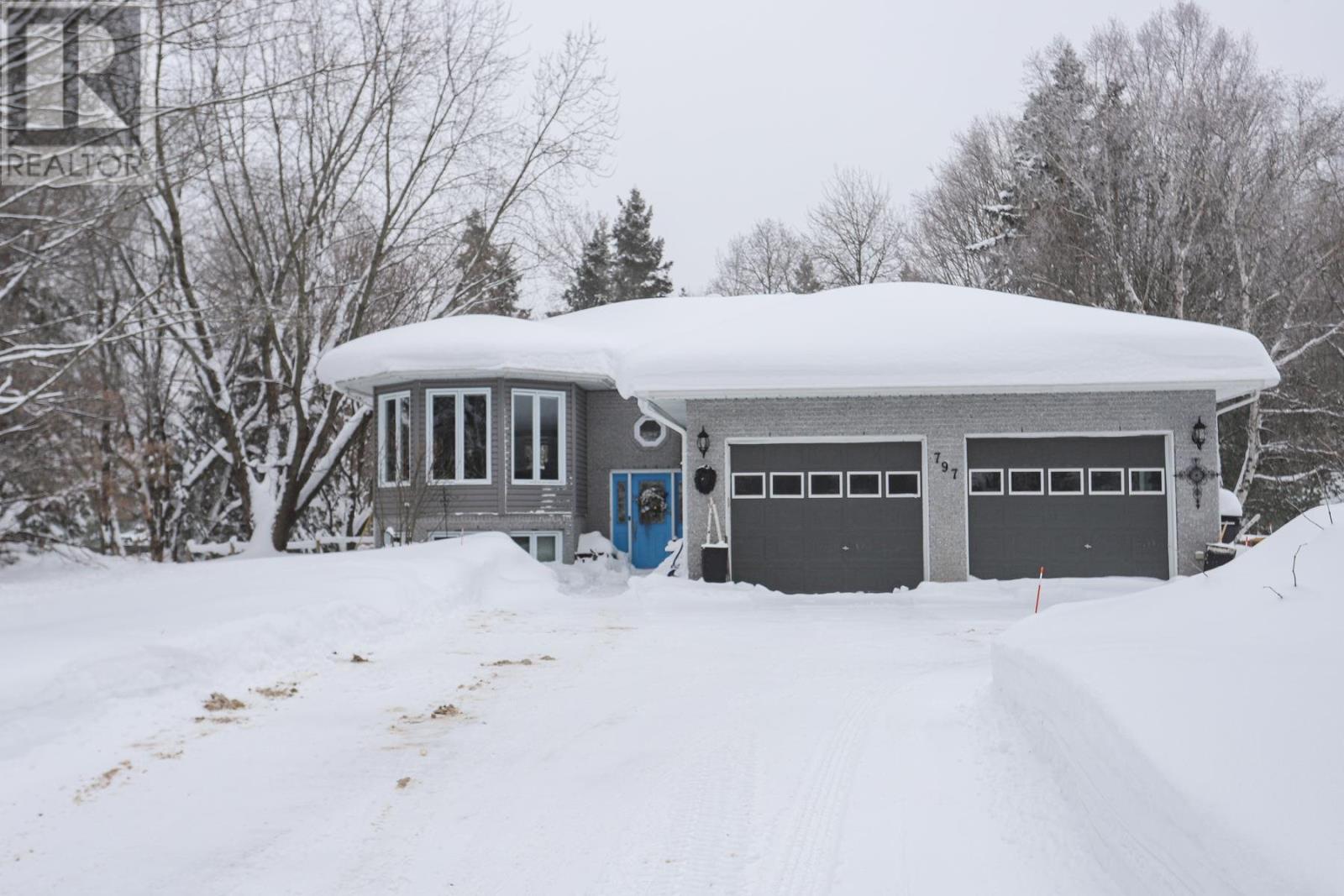 797 Fifth LIN E, Sault Ste. Marie, Ontario