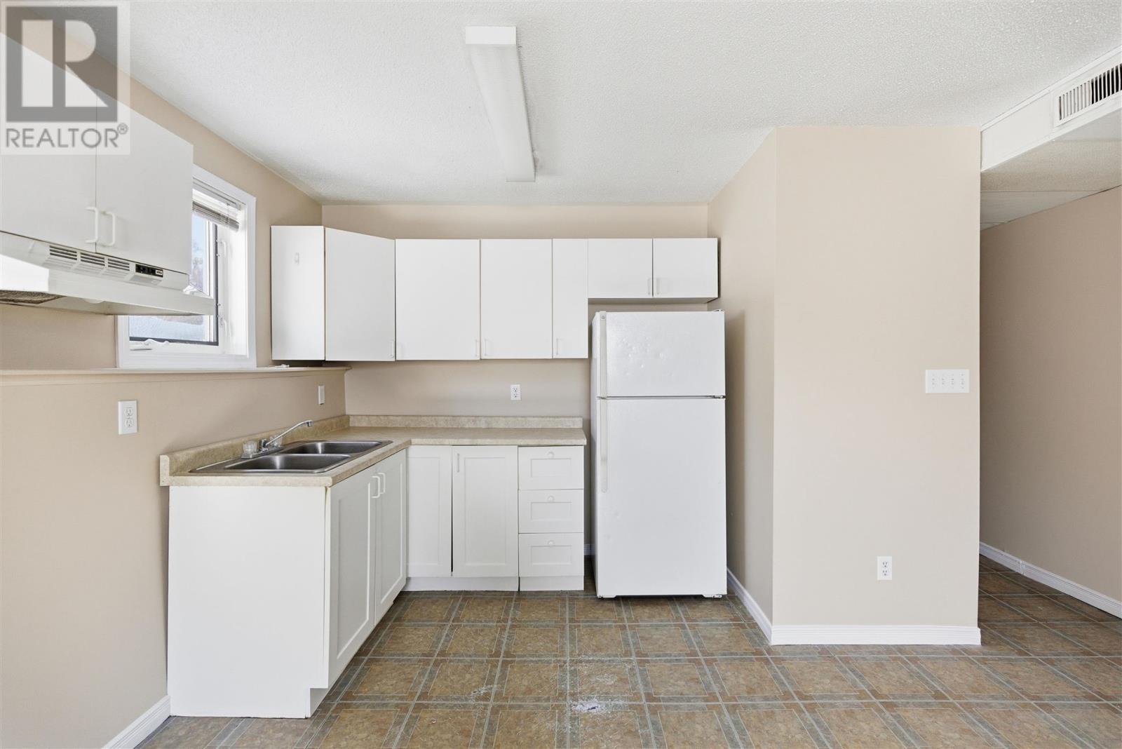 30-32 Wemyss St, Sault Ste. Marie, Ontario  P6B 1B3 - Photo 8 - SM260314