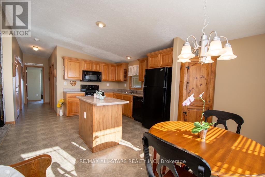 37 Creekside Circle, Kawartha Lakes, Ontario  K0M 1L0 - Photo 10 - X12818716