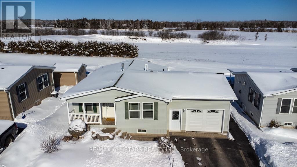 37 Creekside Circle, Kawartha Lakes, Ontario  K0M 1L0 - Photo 2 - X12818716