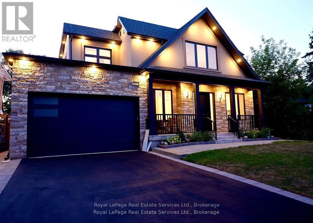 1211 Pinegrove Road, Oakville, Ontario  L6L 2W8 - Photo 2 - W12818918