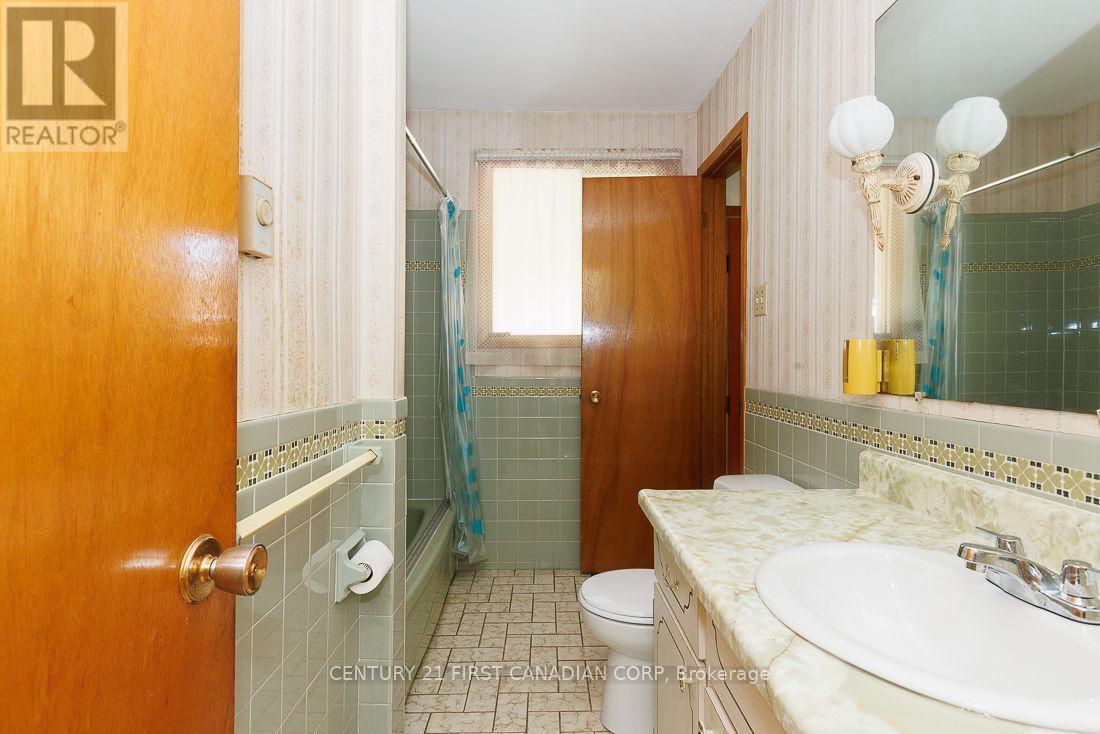 1230 Hamilton Road, London East, Ontario  N5W 1B2 - Photo 21 - X12818804