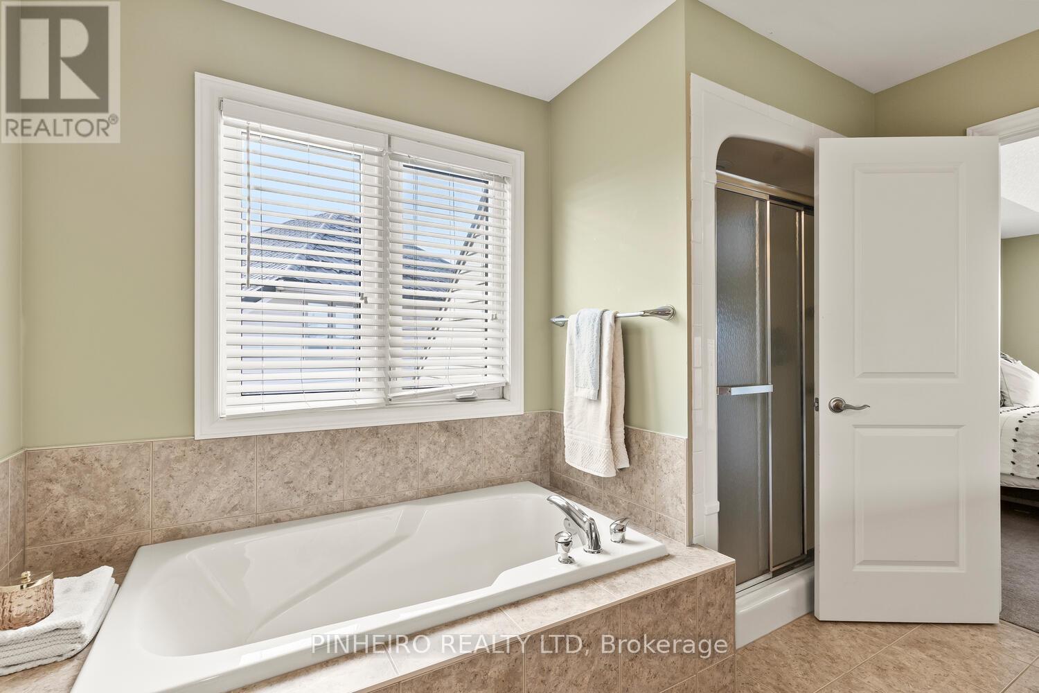 538 Cottontail Crescent, London North, Ontario  N5X 4M4 - Photo 19 - X12818880