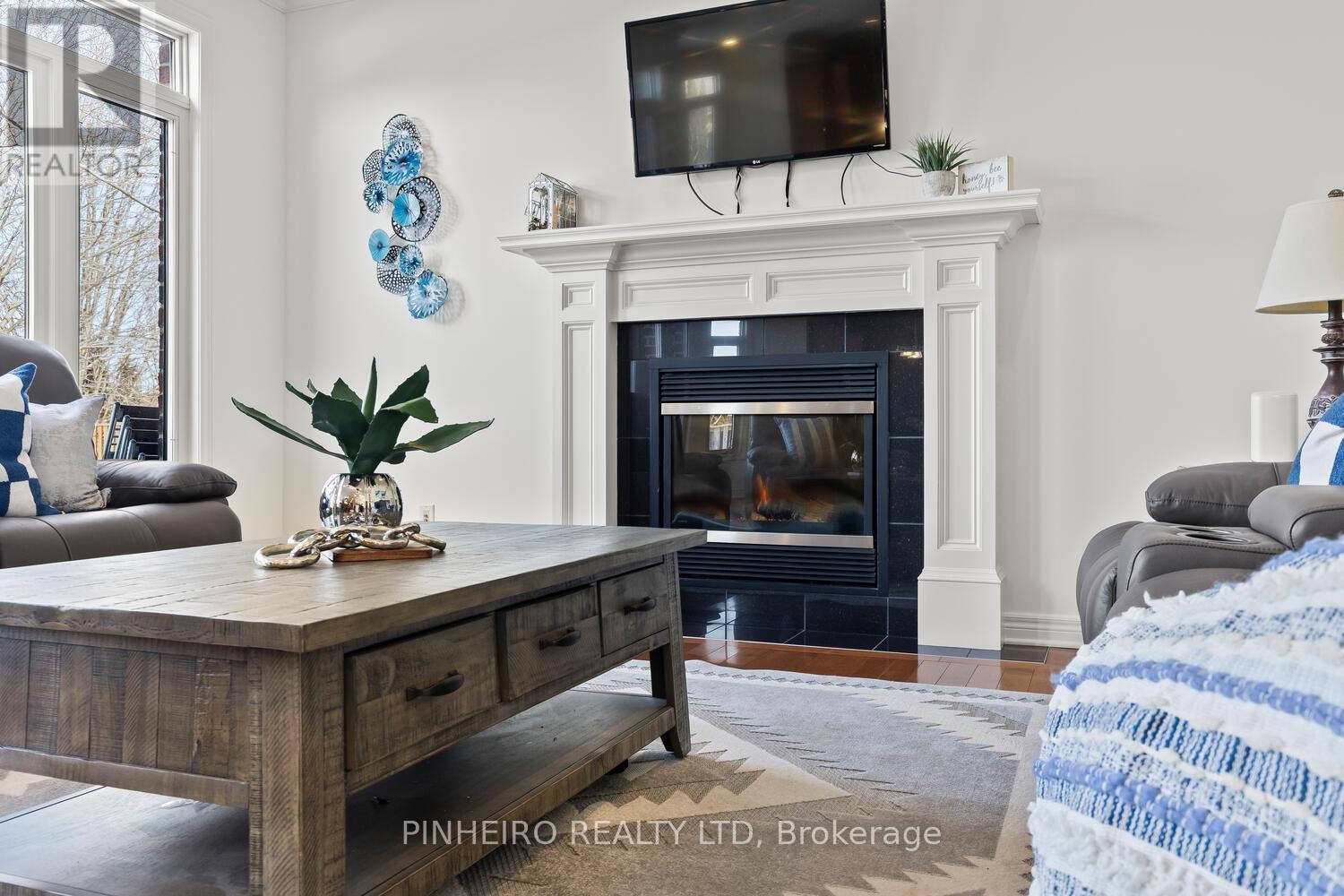 538 Cottontail Crescent, London North, Ontario  N5X 4M4 - Photo 5 - X12818880