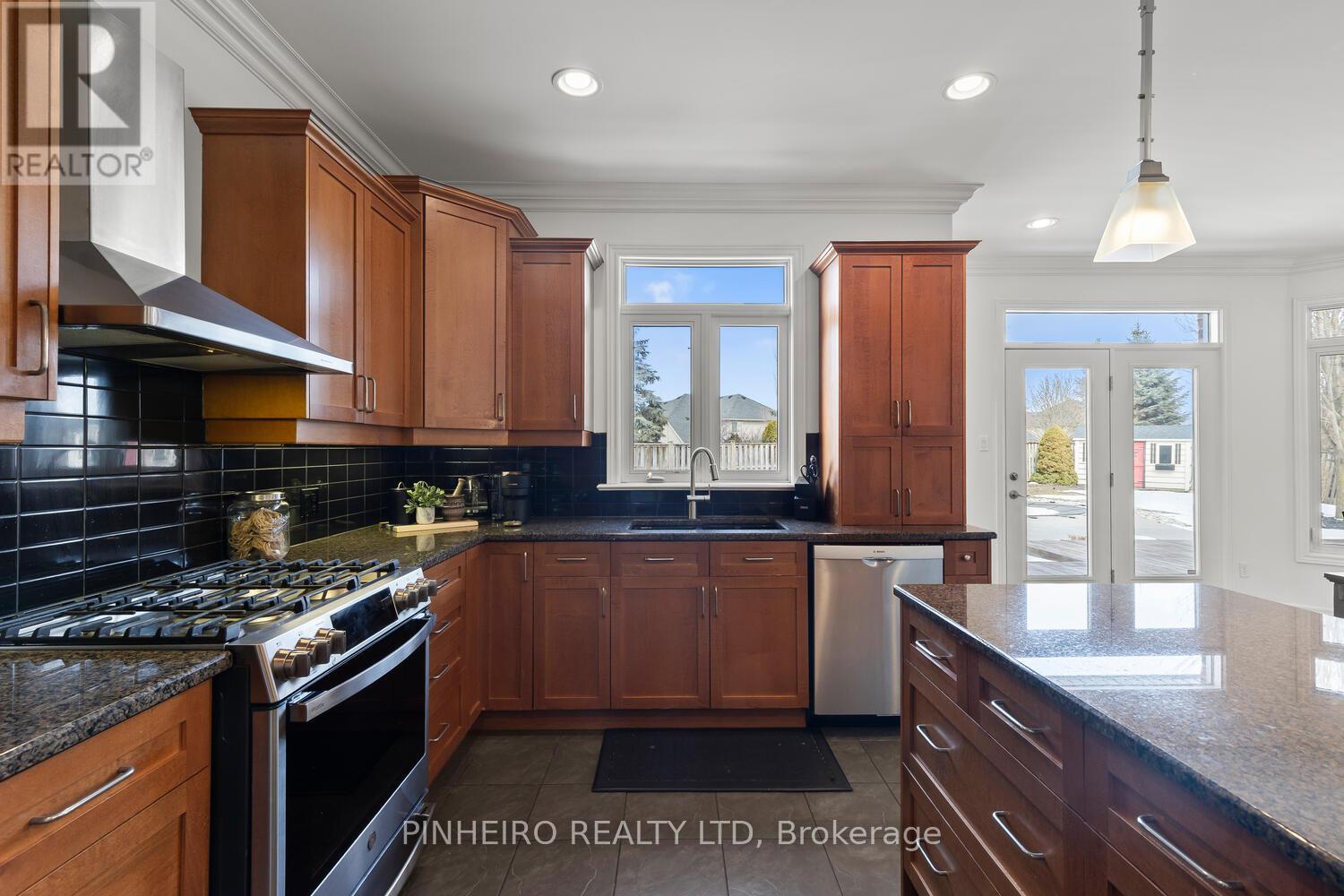 538 Cottontail Crescent, London North, Ontario  N5X 4M4 - Photo 9 - X12818880