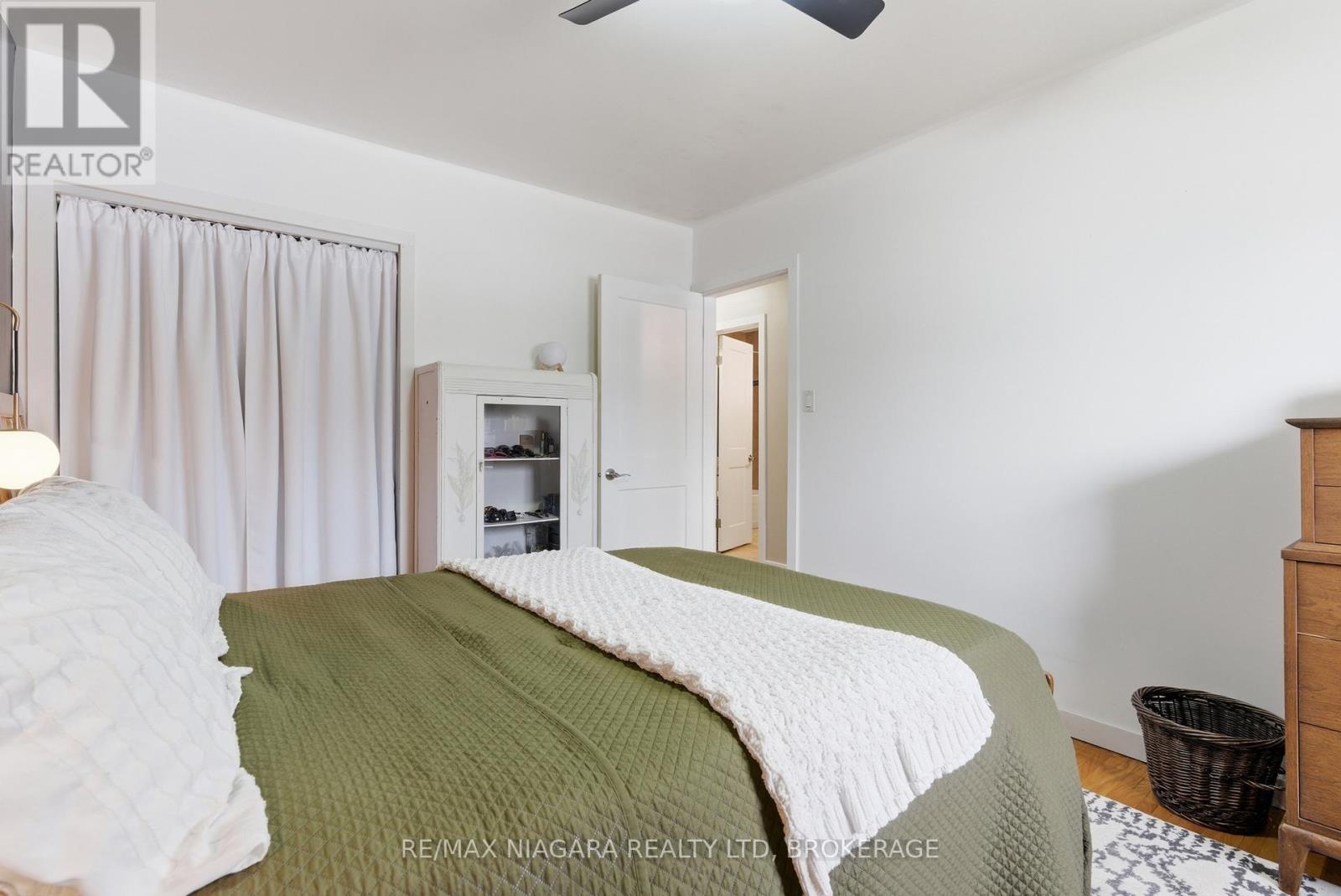 1350 Haist Street, Pelham, Ontario  L0S 1M0 - Photo 16 - X12807322