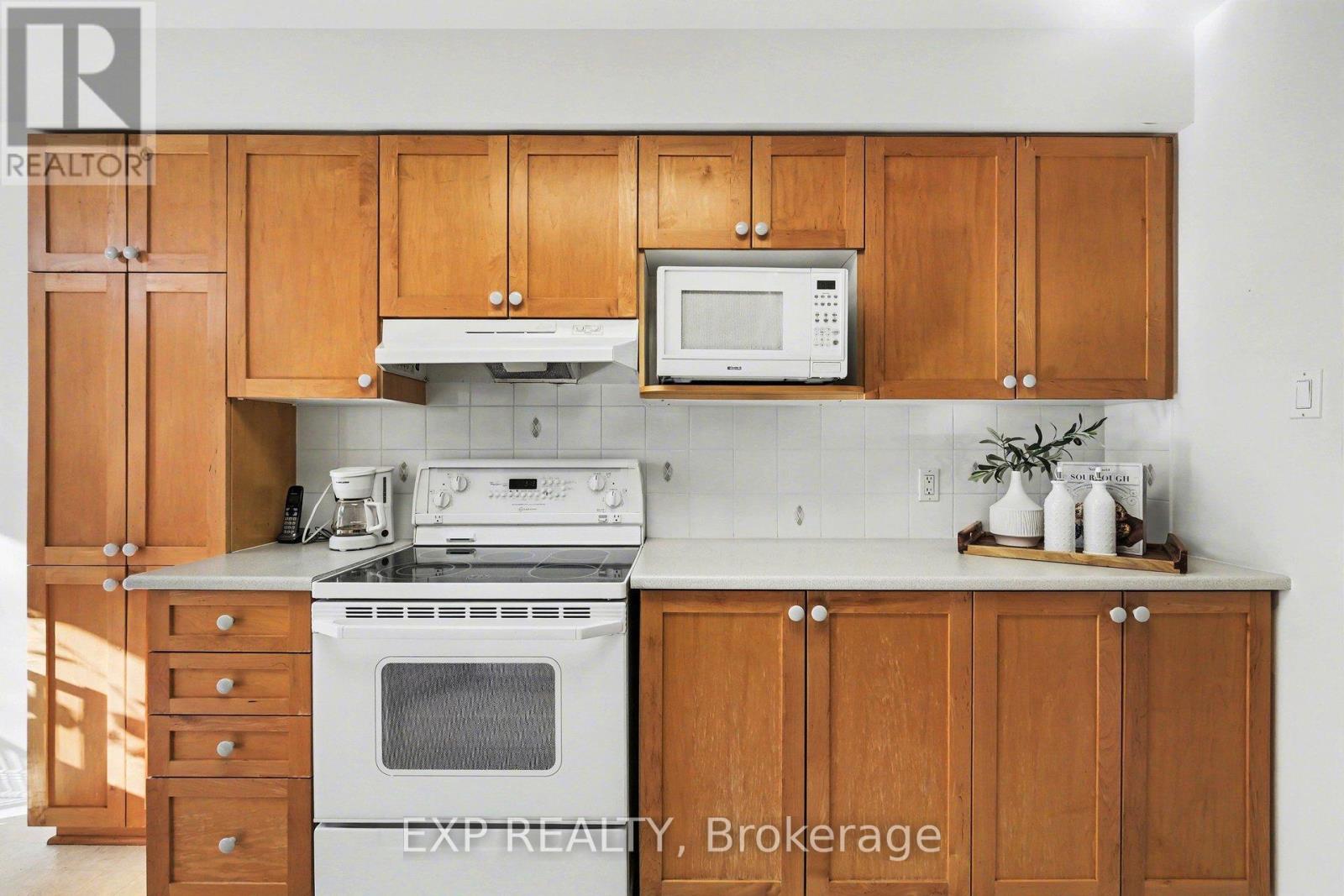 89 Inverkip Avenue, Ottawa, Ontario  K1T 4B9 - Photo 14 - X12818952