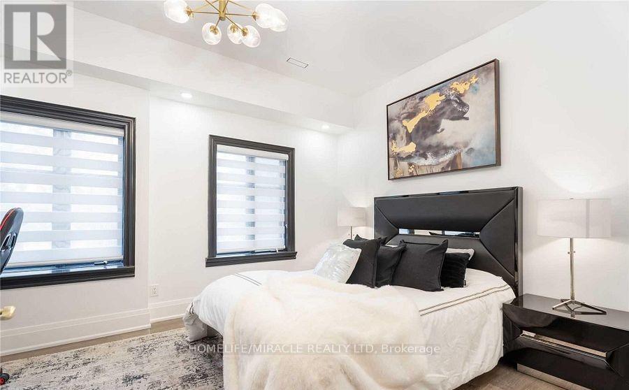 1540 Mississauga Road, Mississauga, Ontario  L5H 2K1 - Photo 22 - W12807984