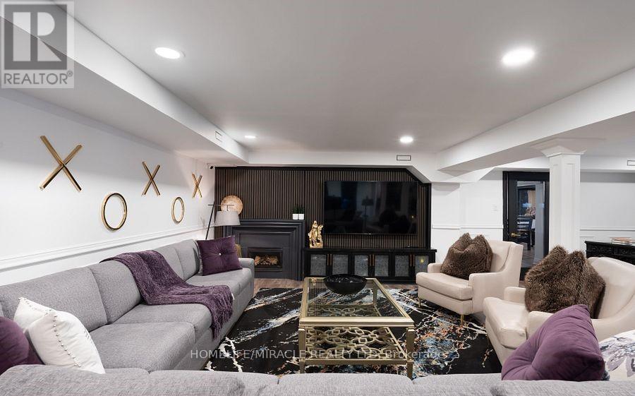 1540 Mississauga Road, Mississauga, Ontario  L5H 2K1 - Photo 33 - W12807984