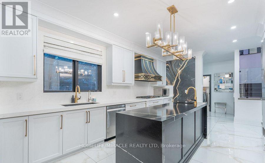 1540 Mississauga Road, Mississauga, Ontario  L5H 2K1 - Photo 11 - W12807984