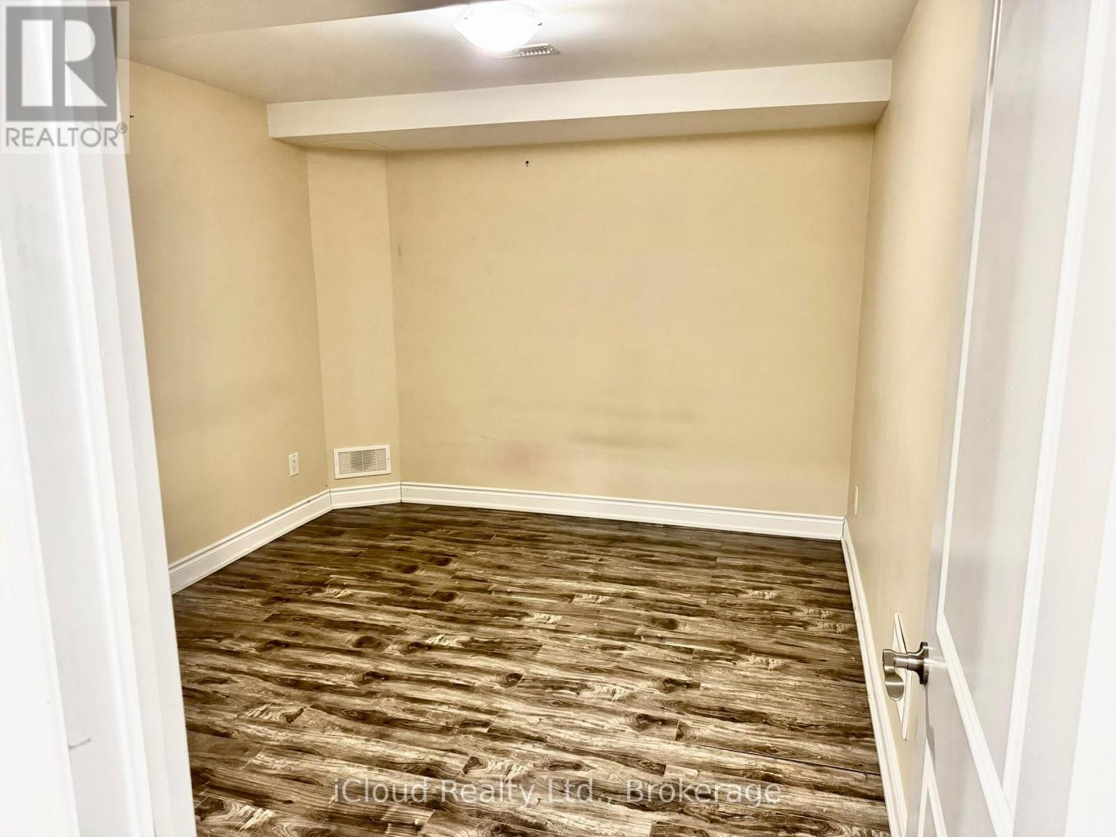 88 West Glen Avenue, Hamilton, Ontario  L8J 0H8 - Photo 28 - X12812492