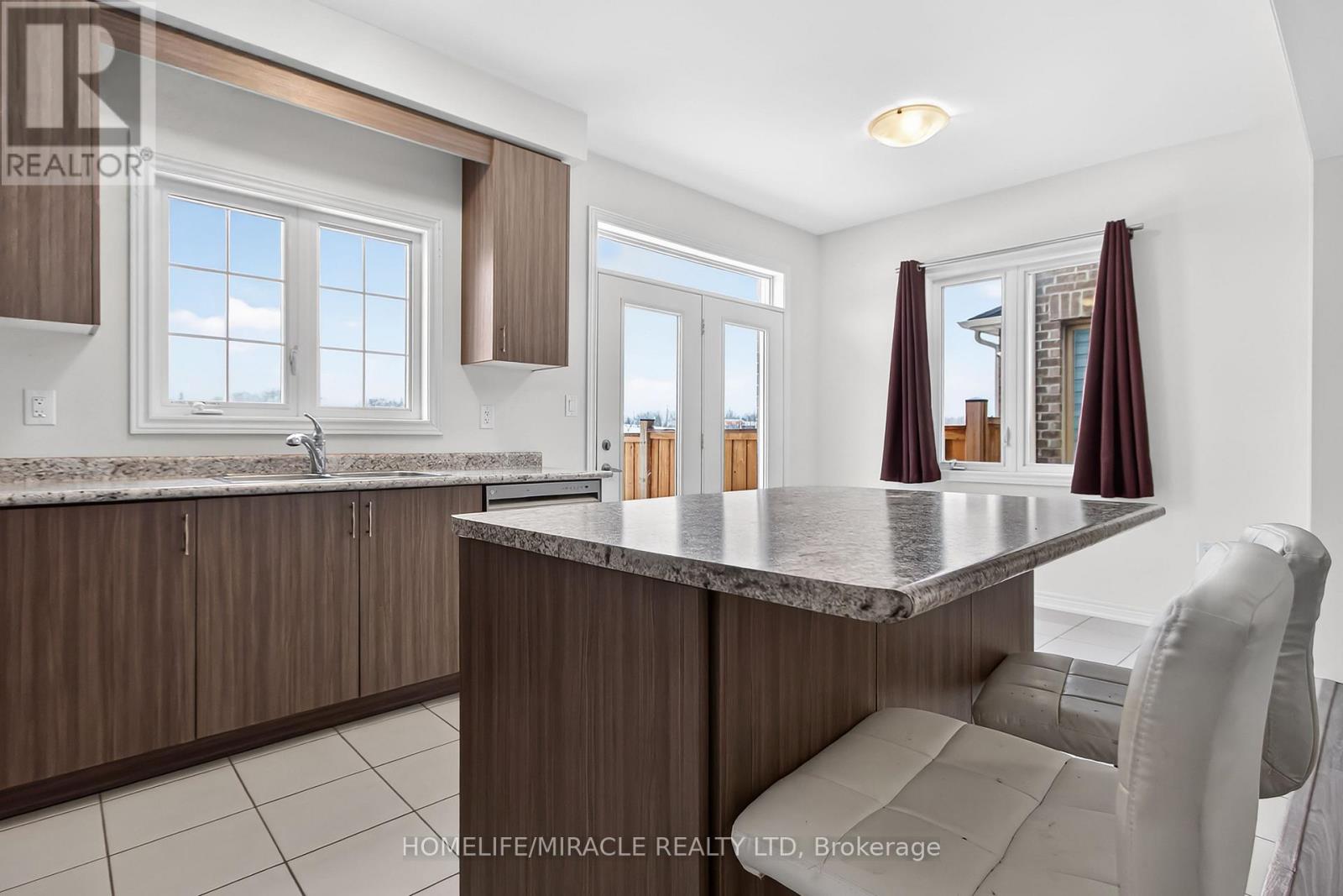 62 Holcomb Terrace, Hamilton, Ontario  L6R 3K3 - Photo 12 - X12817240