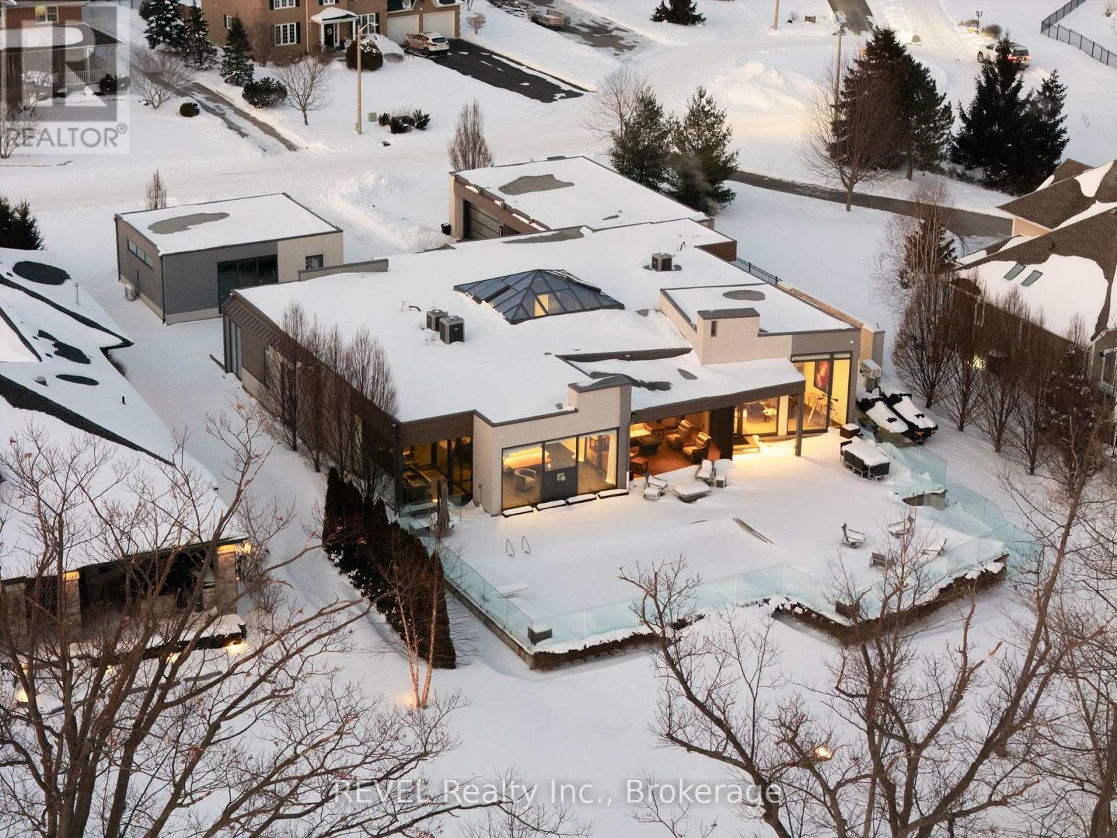 3323 Lakecrest Court, Fort Erie, Ontario  L0S 1N0 - Photo 3 - X12818942