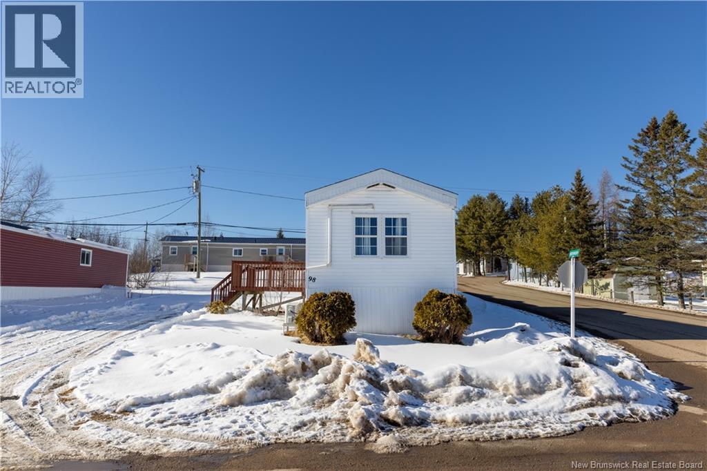 98 Evergreen Street, Fredericton, New Brunswick  E3B 6N3 - Photo 3 - NB134006