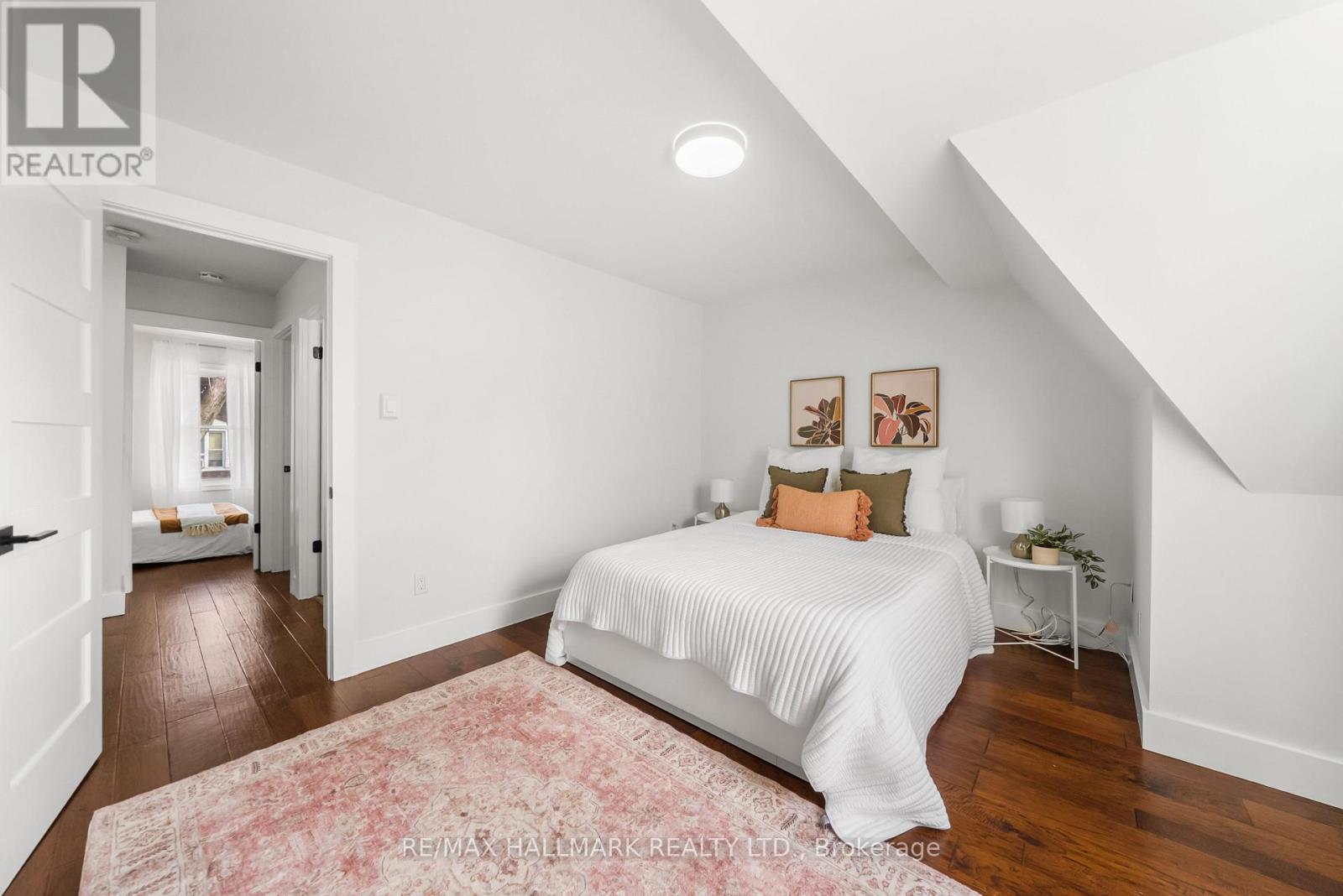 9 Douville Court, Toronto, Ontario  M5A 4E7 - Photo 18 - C12818708