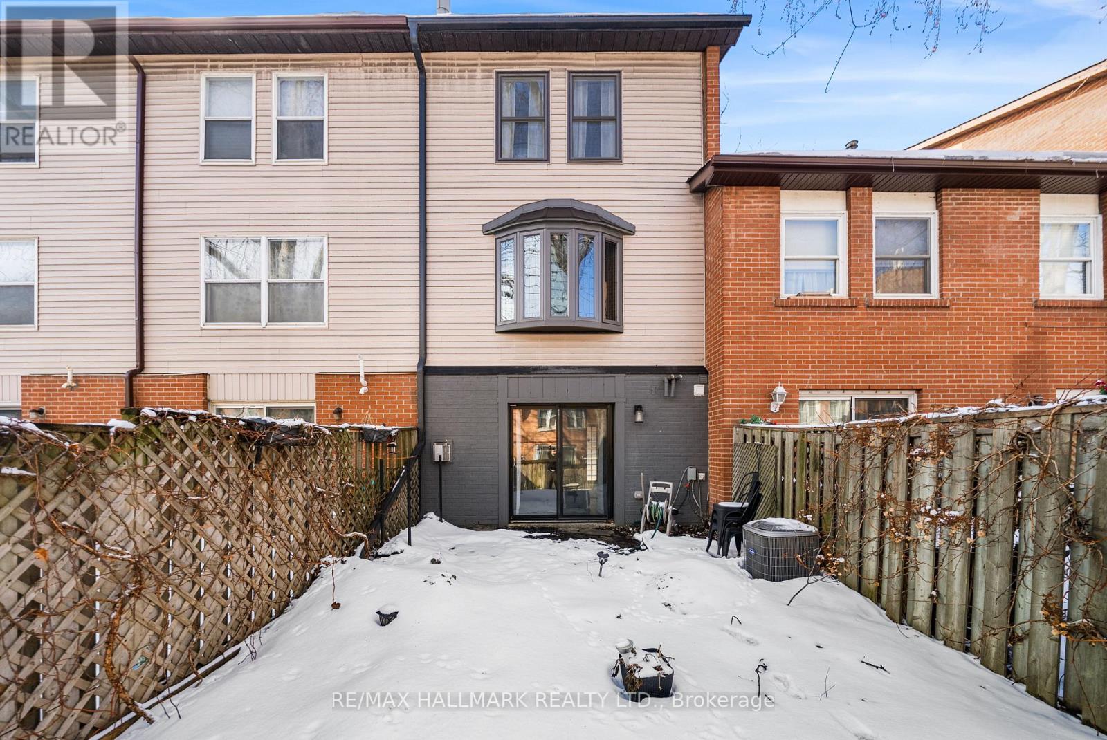 9 Douville Court, Toronto, Ontario  M5A 4E7 - Photo 32 - C12818708