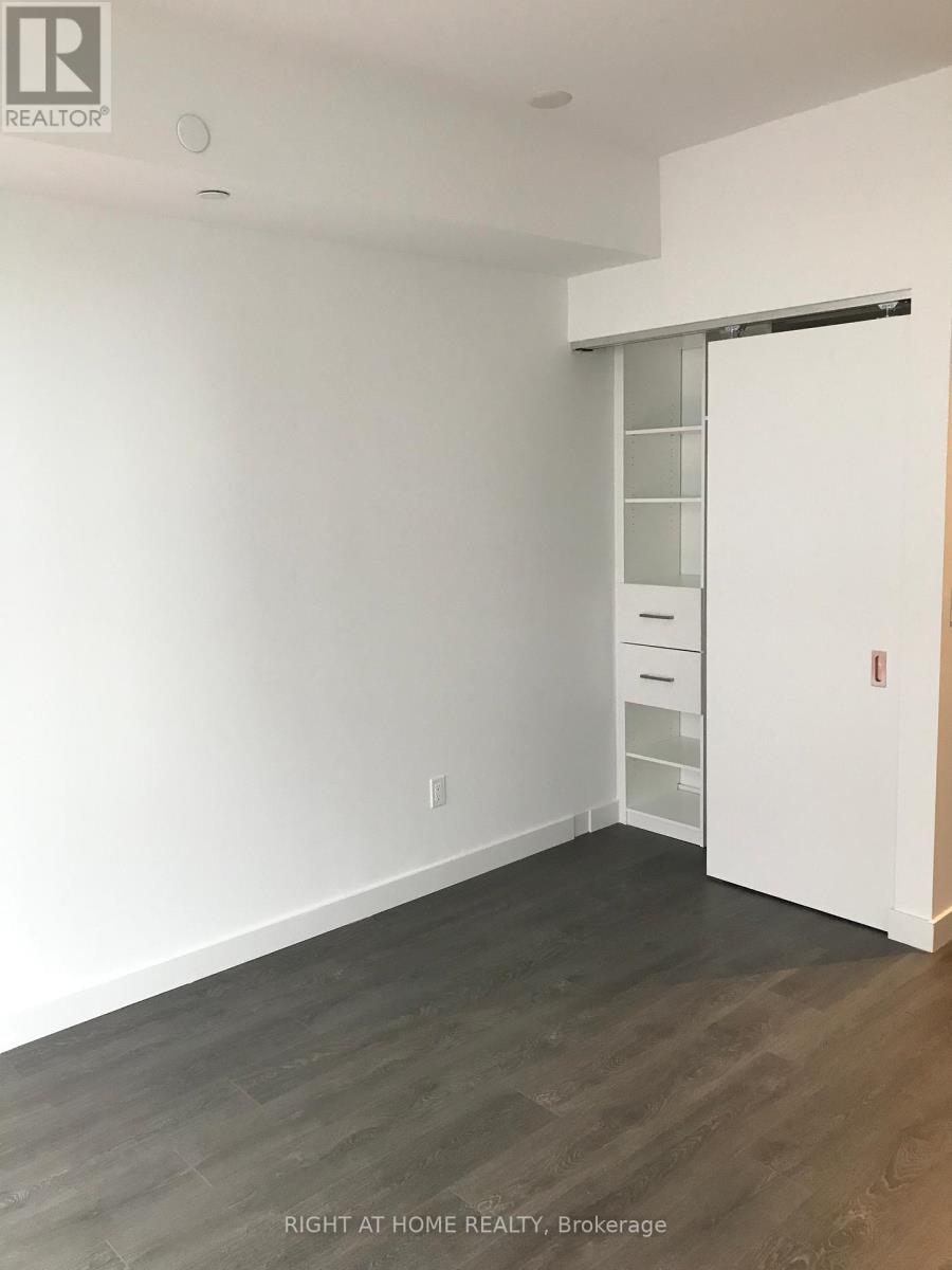 1907 - 215 Queen Street W, Toronto, Ontario  M5A 1S2 - Photo 5 - C12818736