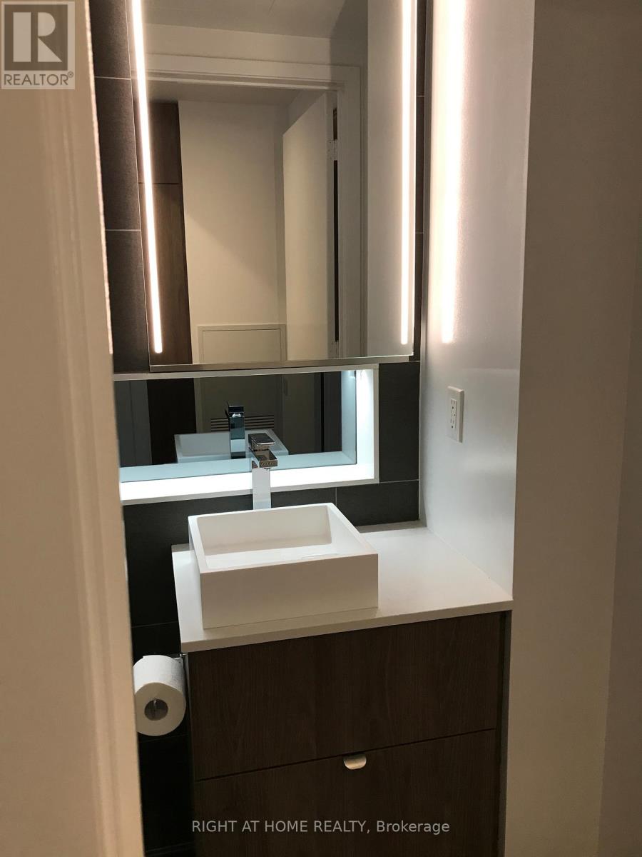 1907 - 215 Queen Street W, Toronto, Ontario  M5A 1S2 - Photo 7 - C12818736