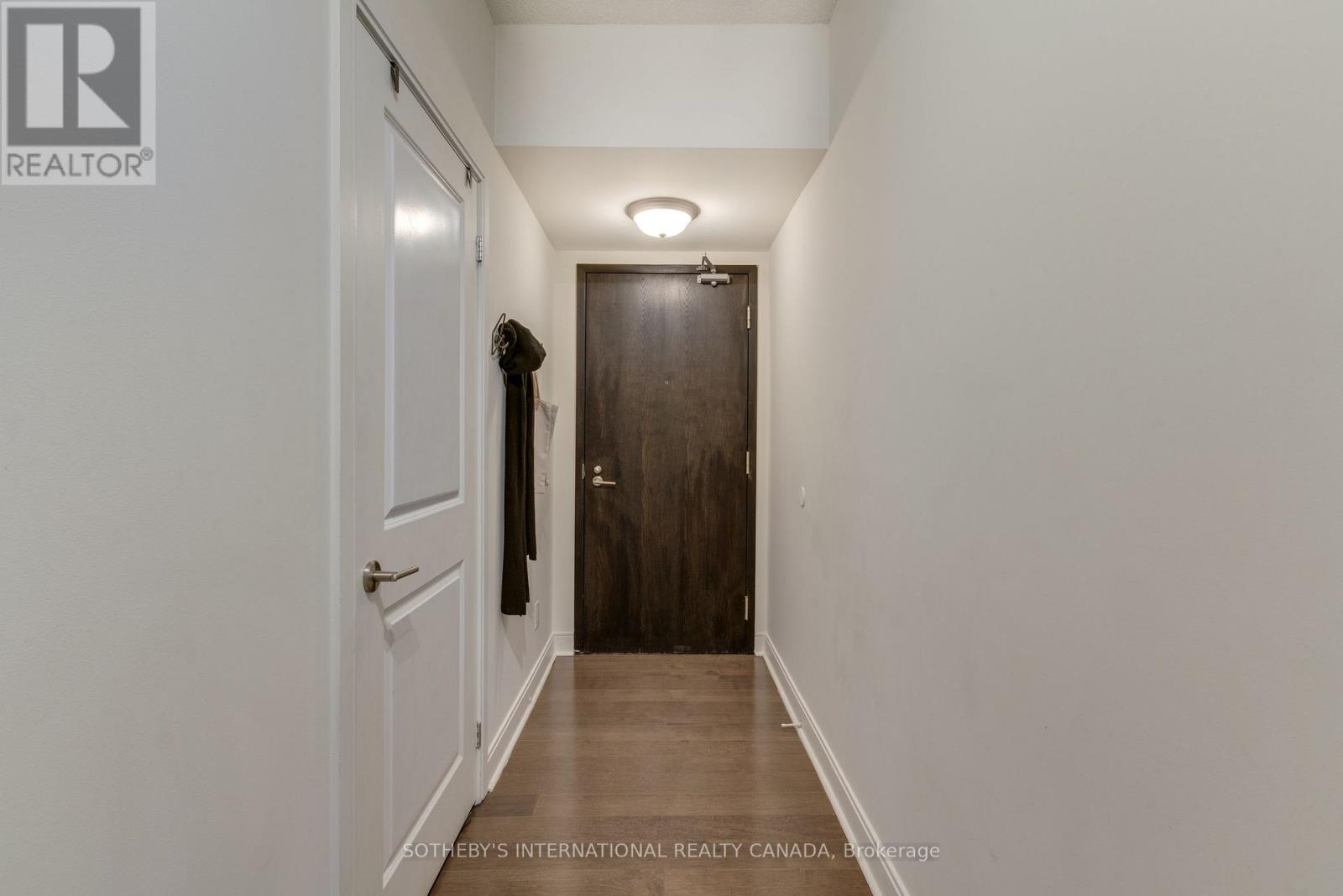 2001 - 18 Yorkville Avenue, Toronto, Ontario  M4W 1L4 - Photo 3 - C12818932